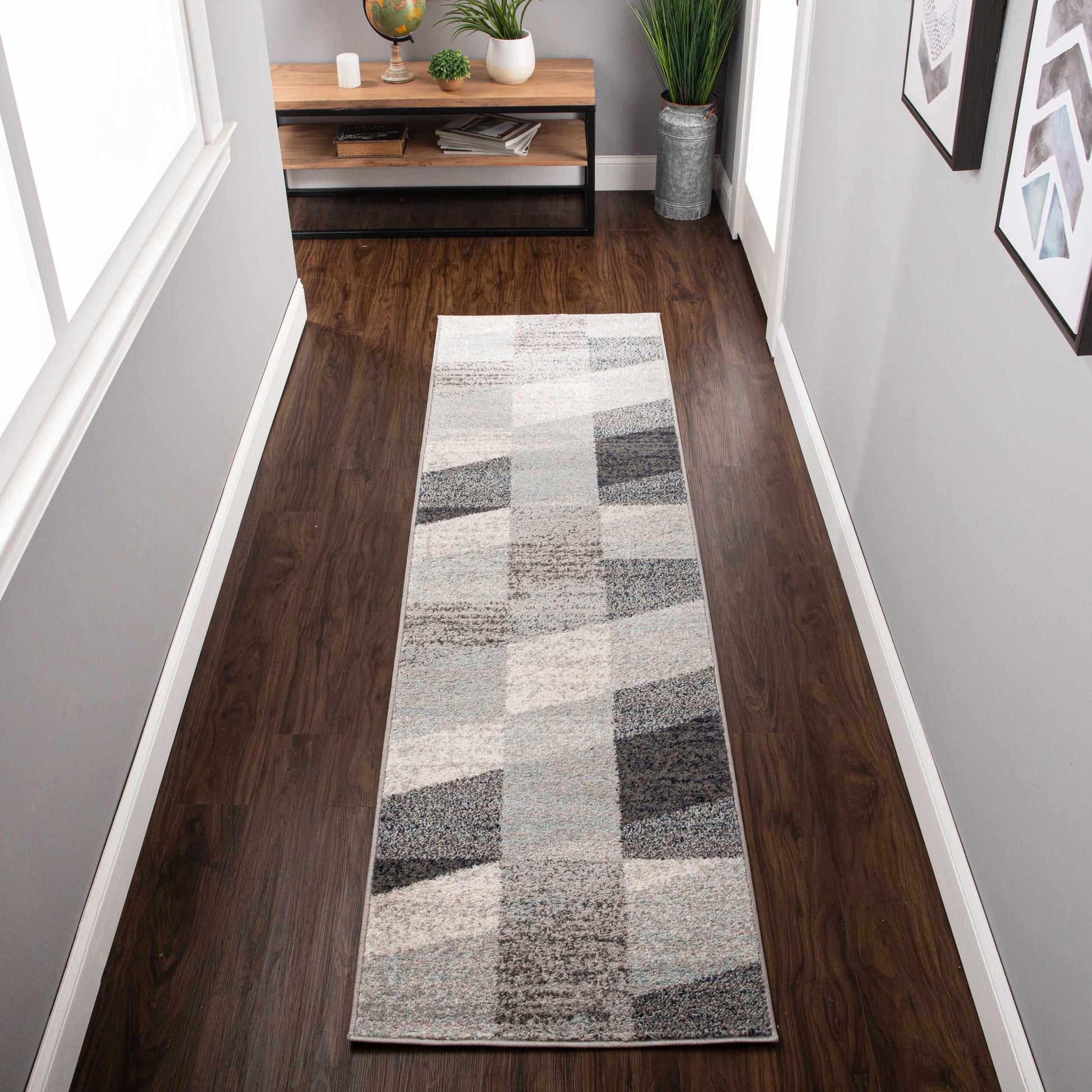 Superior Saina Transitional Abstract Diamonds Indoor Area Rug