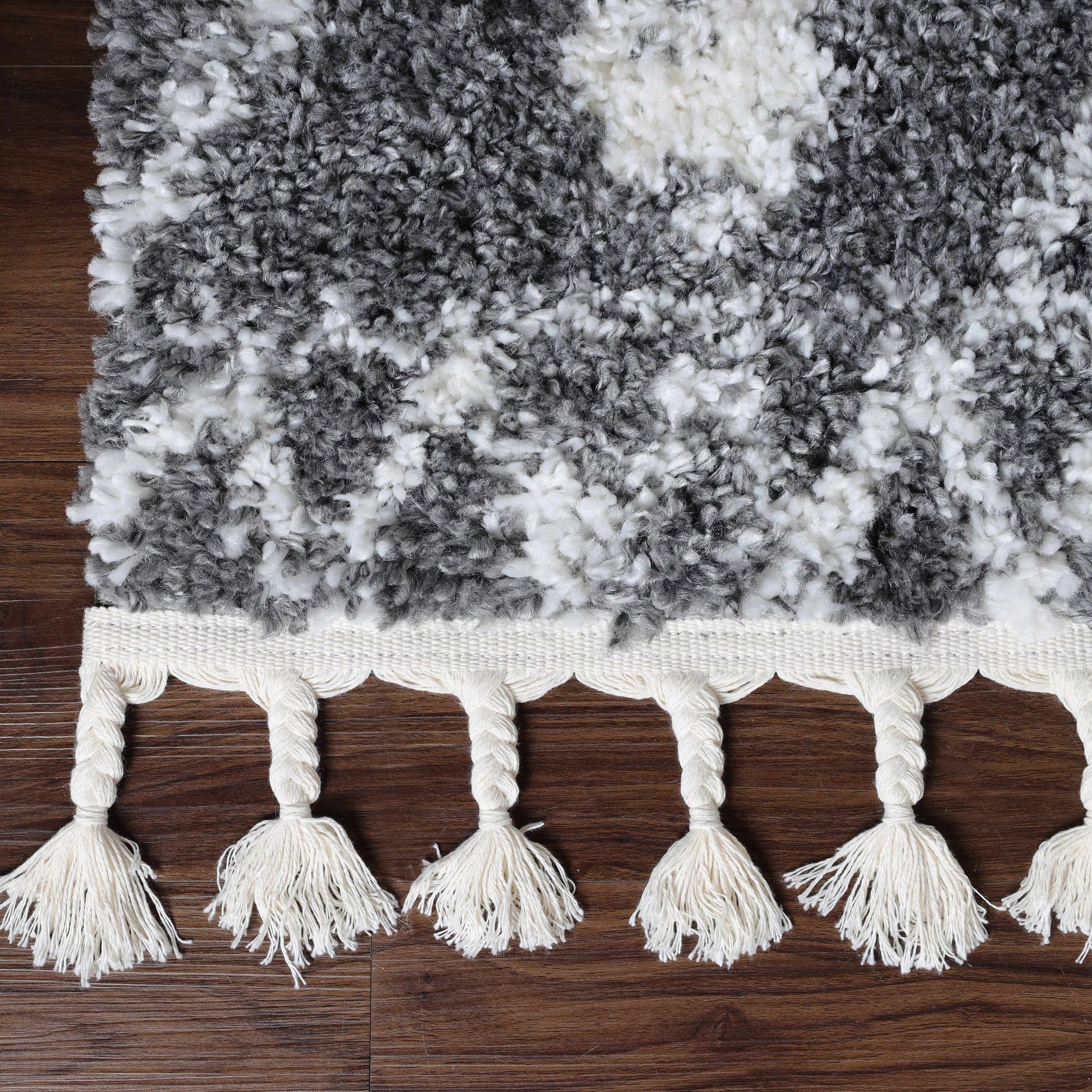 Superior Boho Tribal Geometric Indoor Shag Area Rug with Tassels - Cream-Black