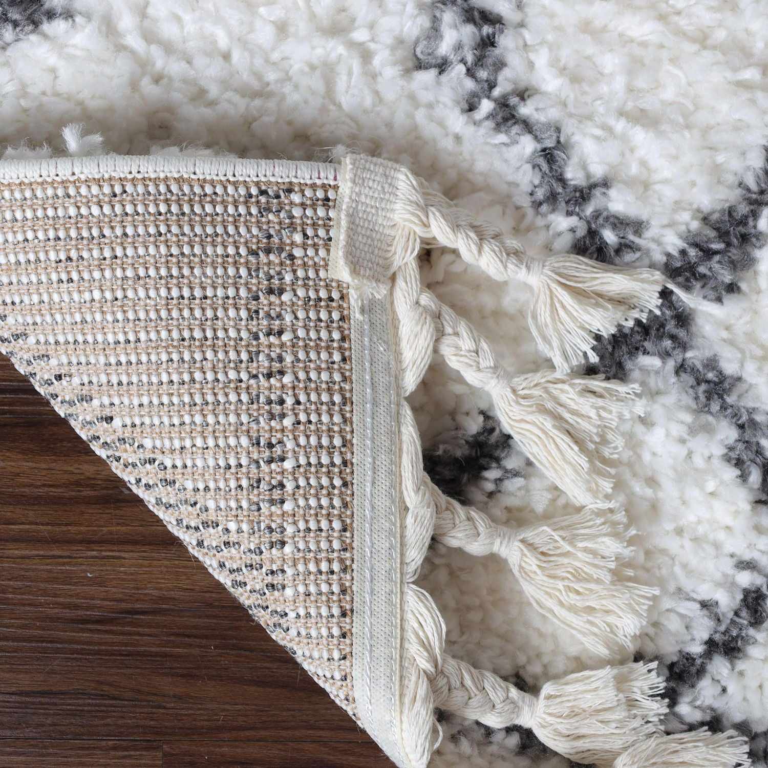 Superior Boho Geometric Diamonds Indoor Plush Shag Area Rug with Tassels - Black-Cream