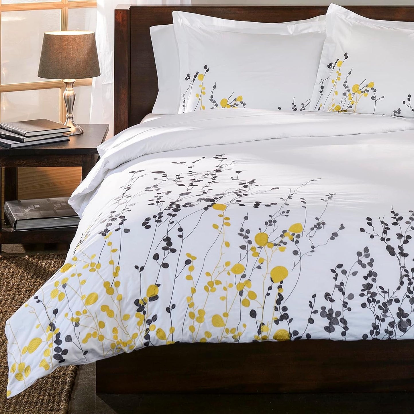 Reed Embroidered Floral Contemporary Duvet Cover Set - WHite