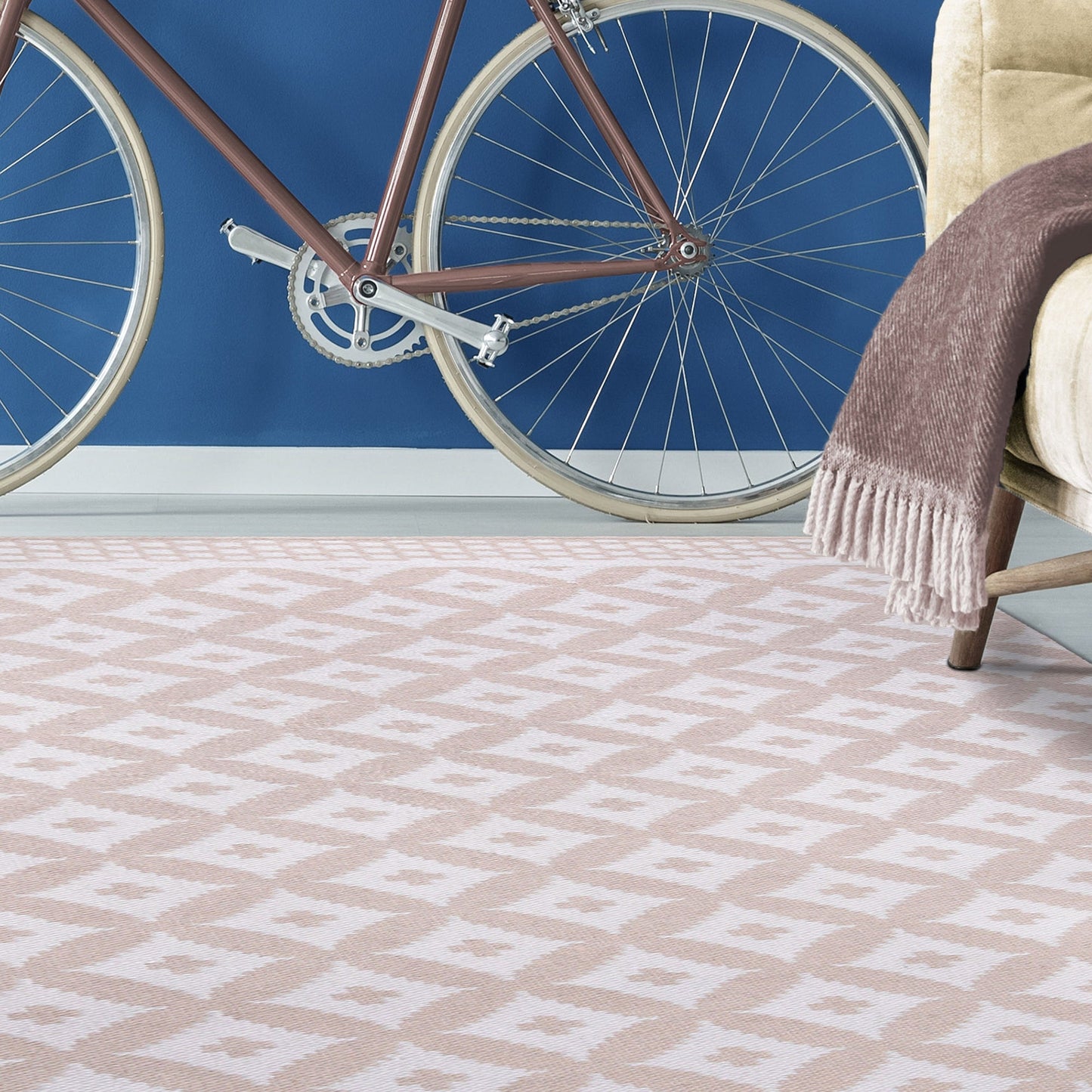 Superior Modern Geometric Lattice Indoor Outdoor Area Rug - Beige