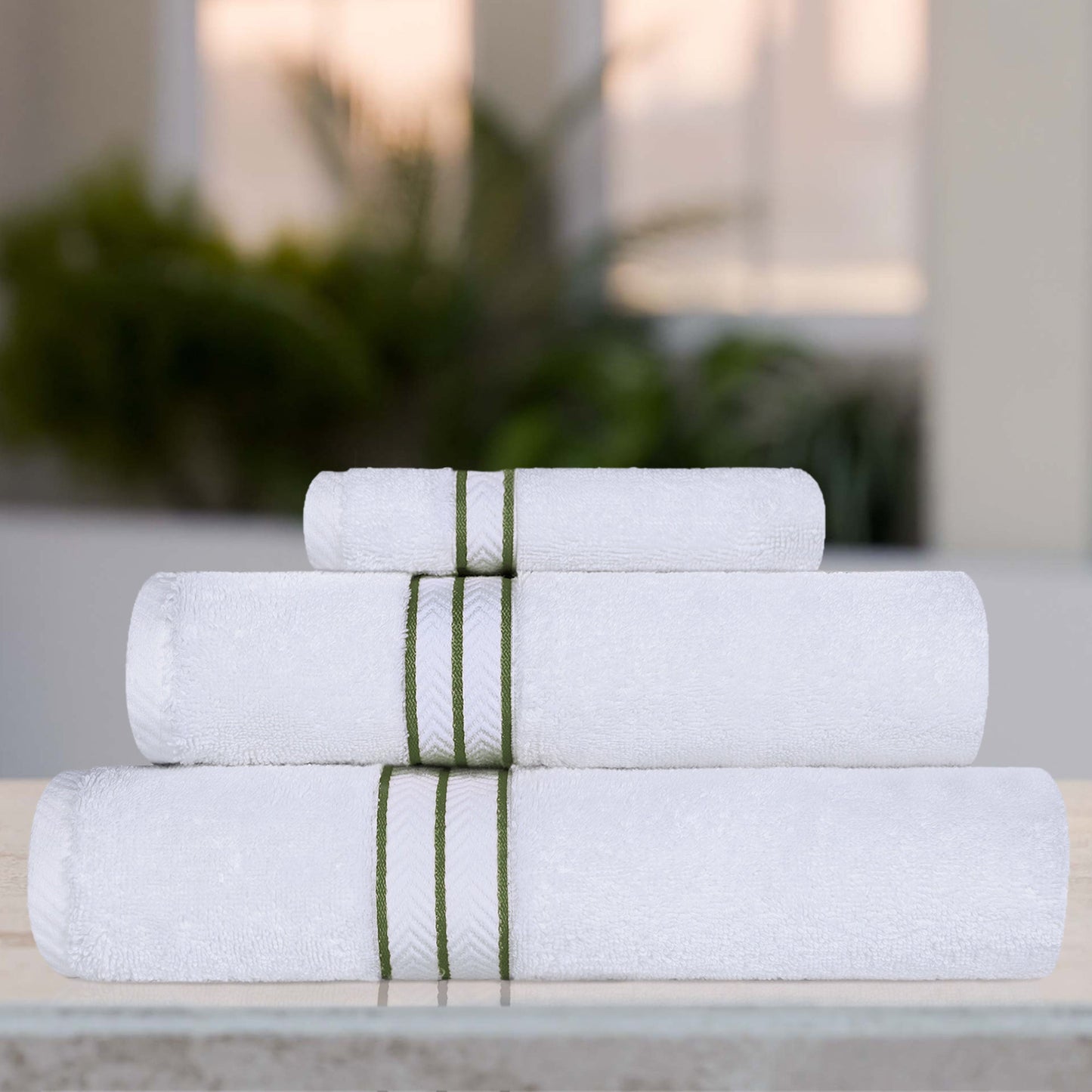 Ultra-Plush Turkish Cotton Hotel Collection Super Absorbent Solid Luxury Bathroom Set - Forest Green