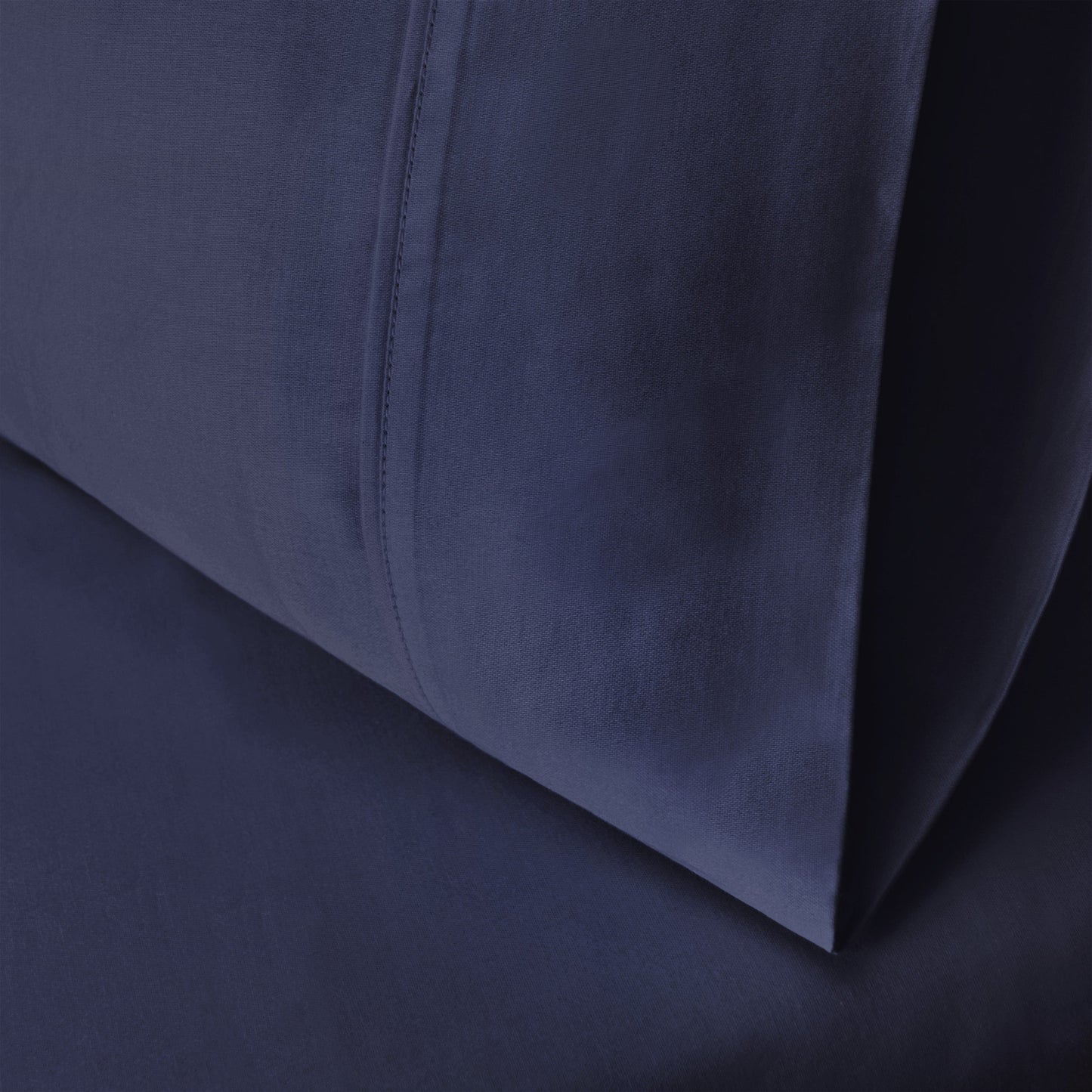 Superior Egyptian Cotton 700 Thread Count 2 Piece Pillowcase Set - Navy Blue