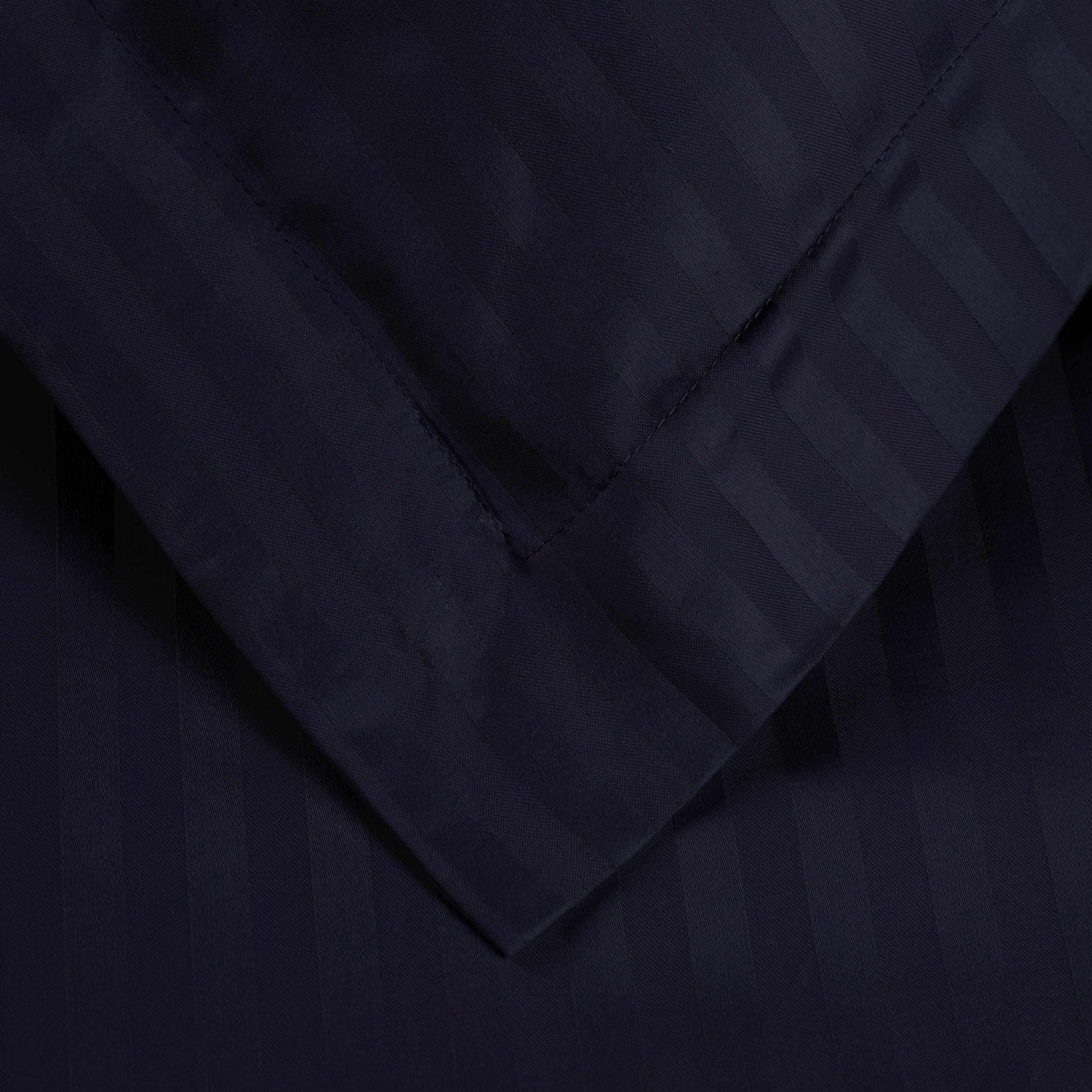 Superior 400 Thread Count Lightweight Stripe Egyptian Cotton Duvet Cover Set - Navy Blue