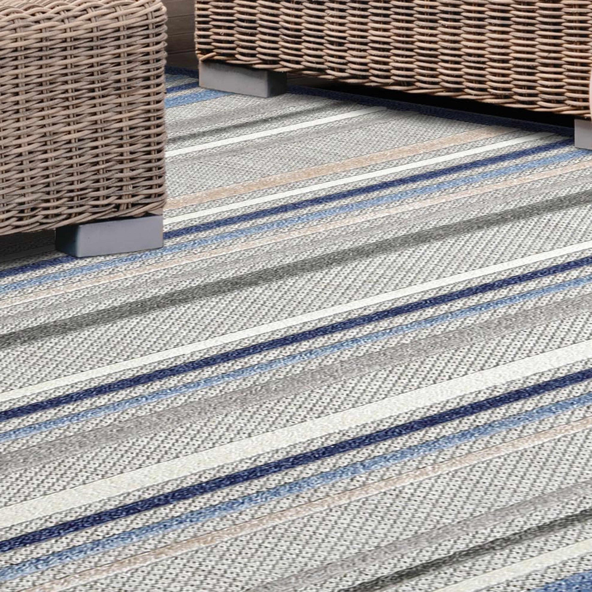Superior Eastyn Casual Stripe Geometric Indoor/Outdoor Area Rug - Slate