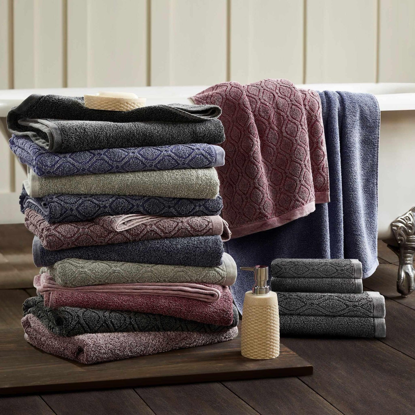 Denim Wash Jacquard 6-Piece Cotton Bath Towel Set - Rumba Red
