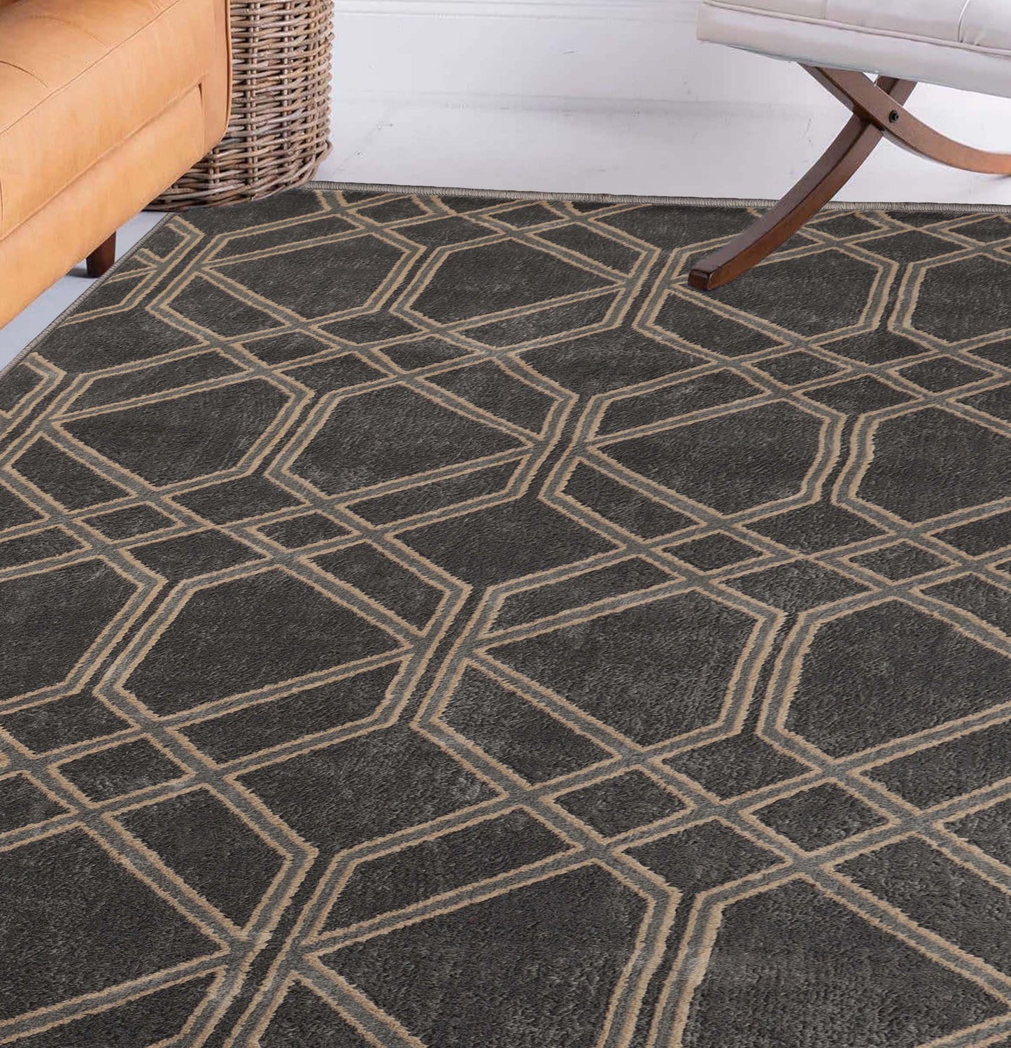 Superior Abner Modern Geometric Diamond Indoor Area Rug or Runner - Black