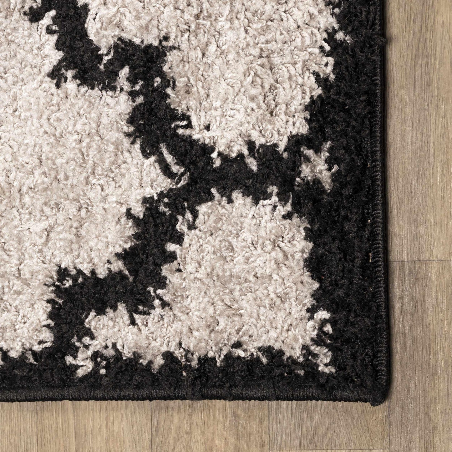 Superior Bengali Modern Geometric Lattice Trellis Indoor Shag Area Rug - Charcoal