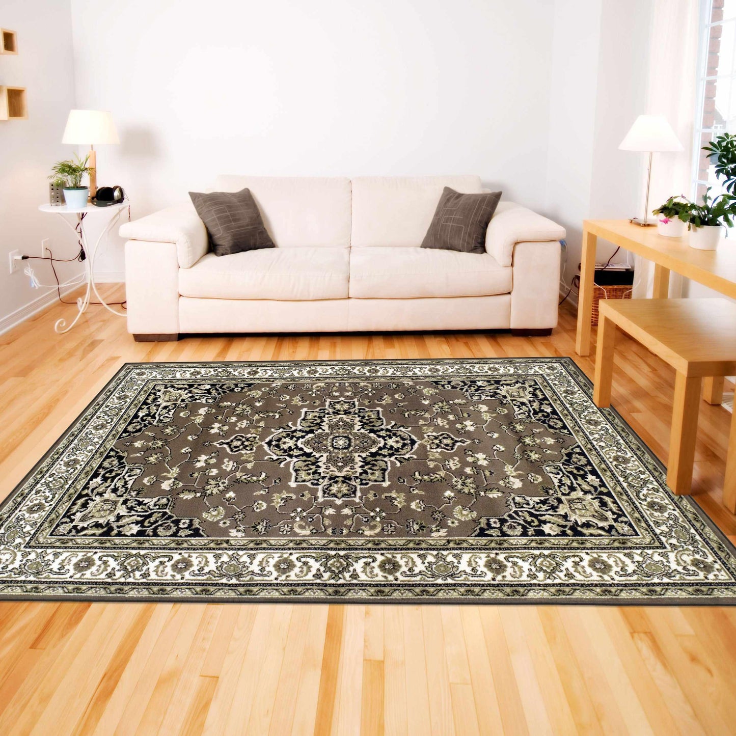 Superior Halifax Traditional Oriental Area Rug