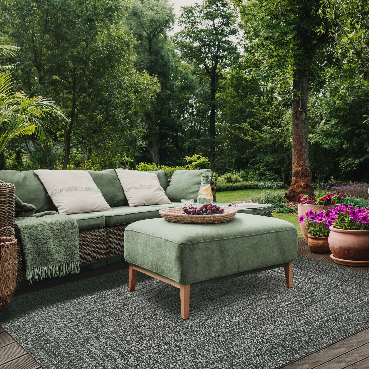 Multi Toned Braided Area Rug Bohemian Indoor Outdoor Rugs - Green-White
