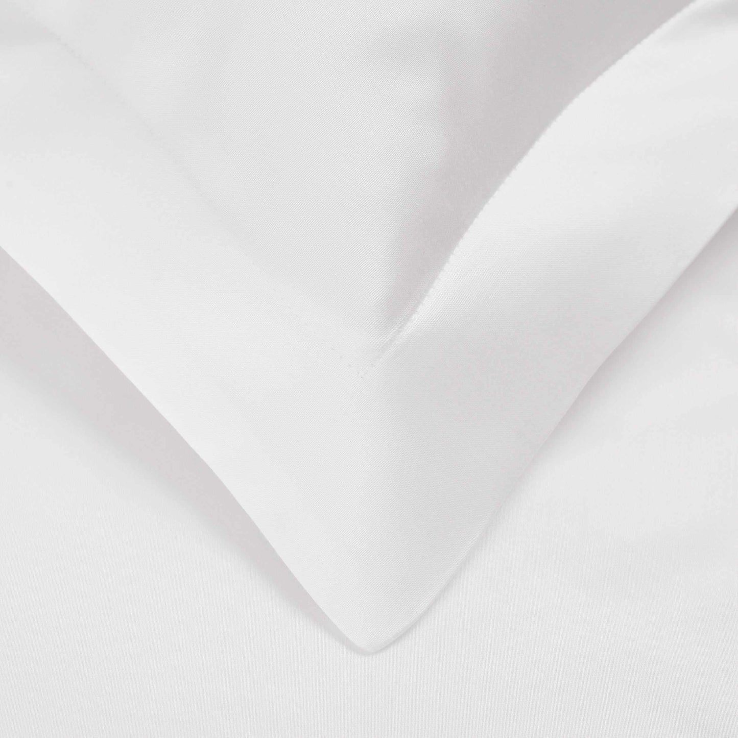 Superior 600-Thread Count Tencel and Polyester Blend Wrinkle-Free Duvet Cover Set - White
