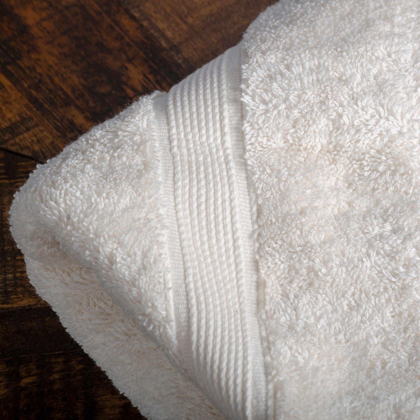 Modern Organic Solid 650 GSM 6- Pieces Towel Set - White