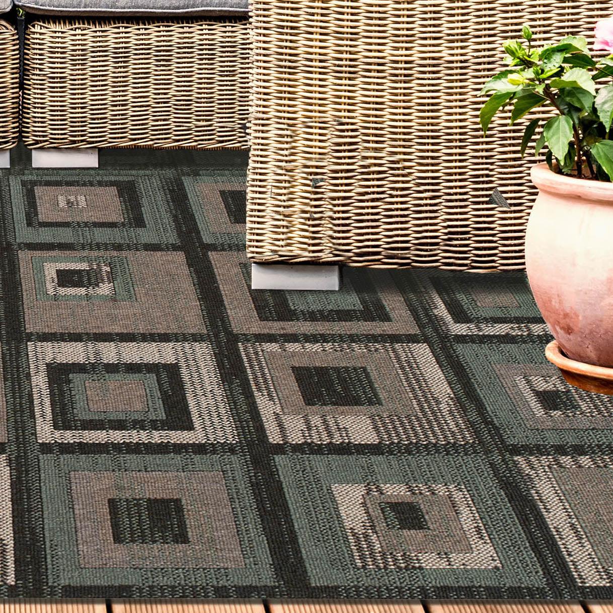 Superior Indoor Outdoor Jute Backed Colburn Geometric Weather Resistant Area Rug