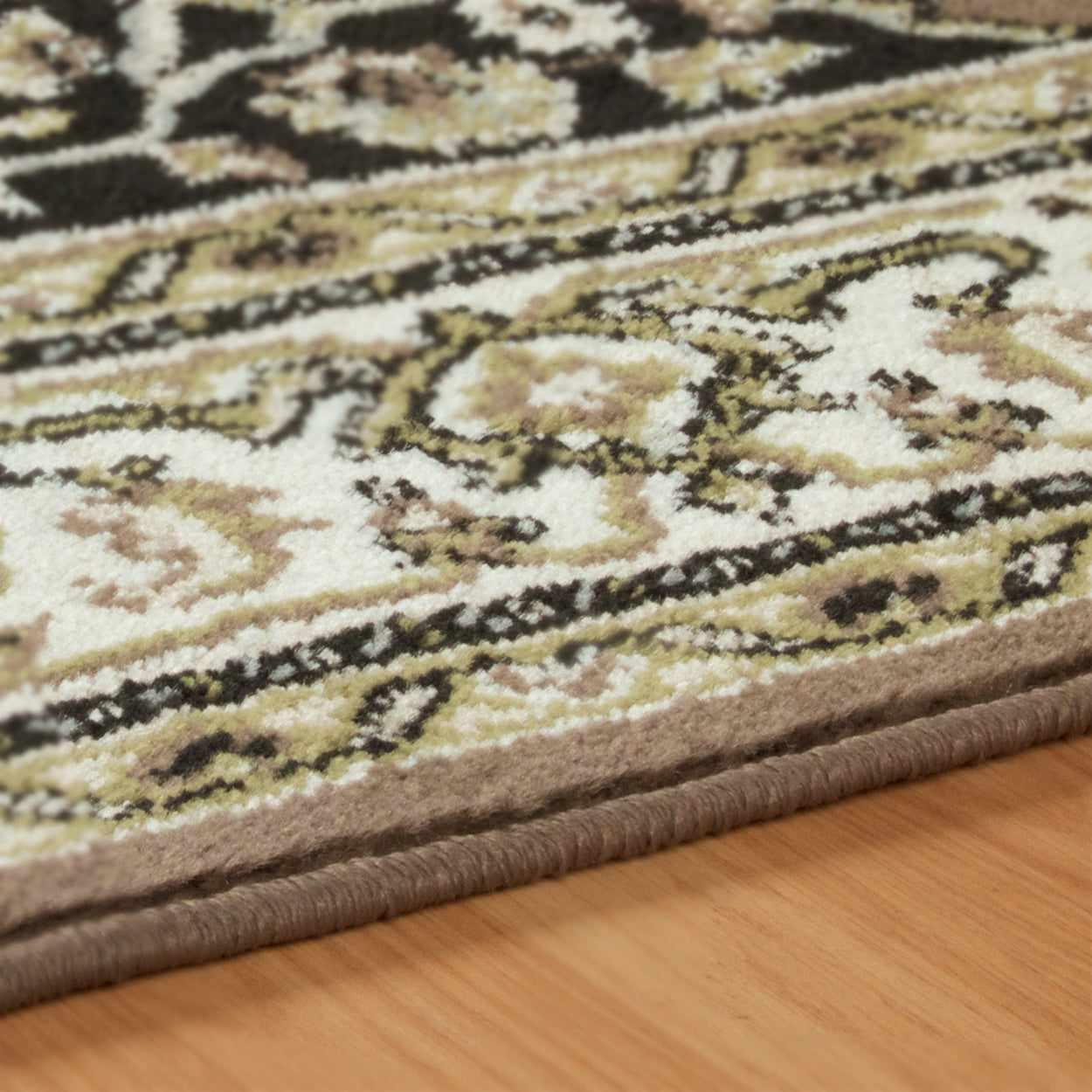 Superior Halifax Traditional Oriental Area Rug