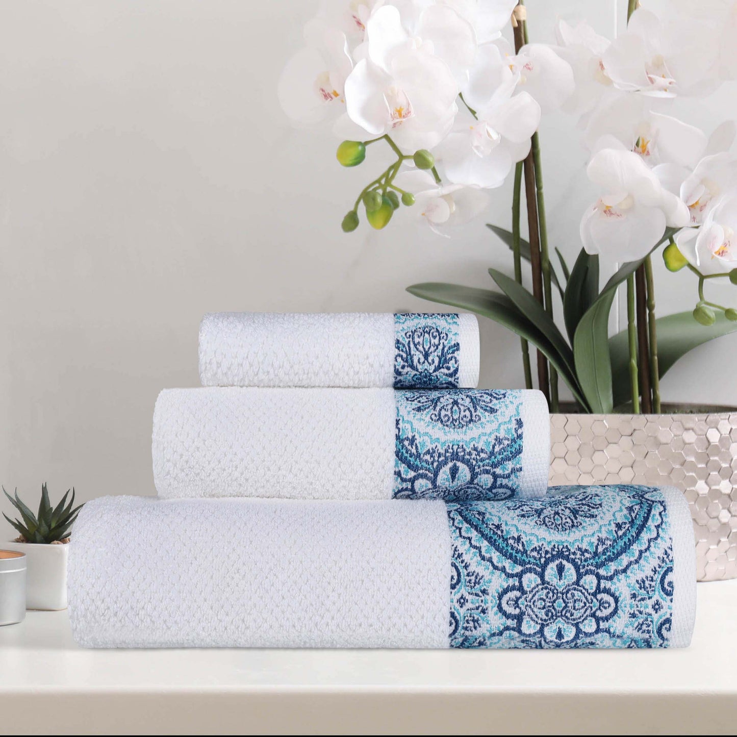 Medallion Cotton Jacquard Textured Soft Absorbent 3 Piece Towel Set - Aqua