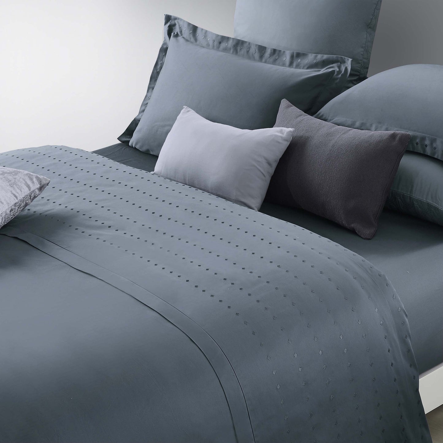 Brandon Diamond Embroidered Solid Cotton Duvet Cover Set - Gray