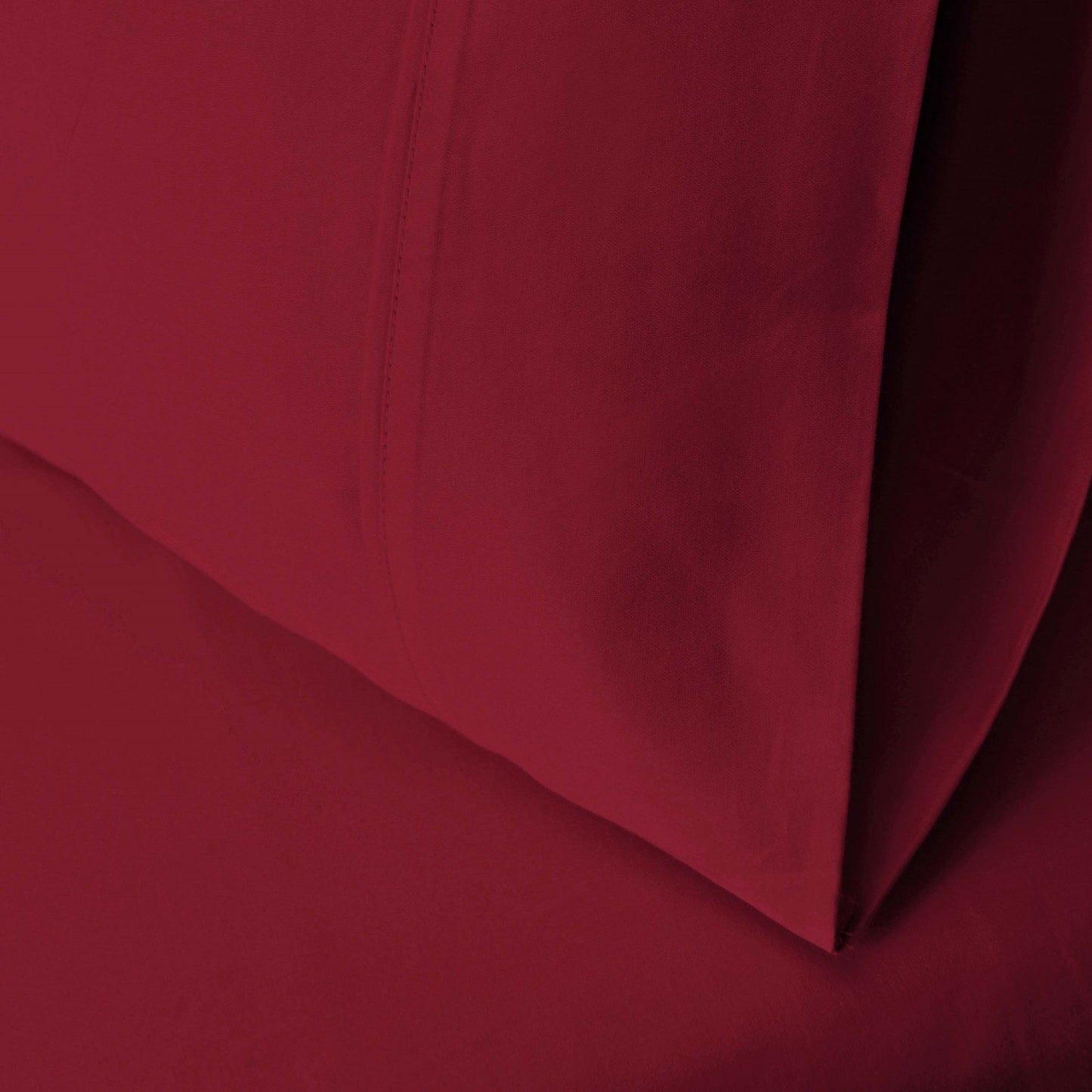 Superior Egyptian Cotton 700 Thread Count 2 Piece Pillowcase Set - Burgundy