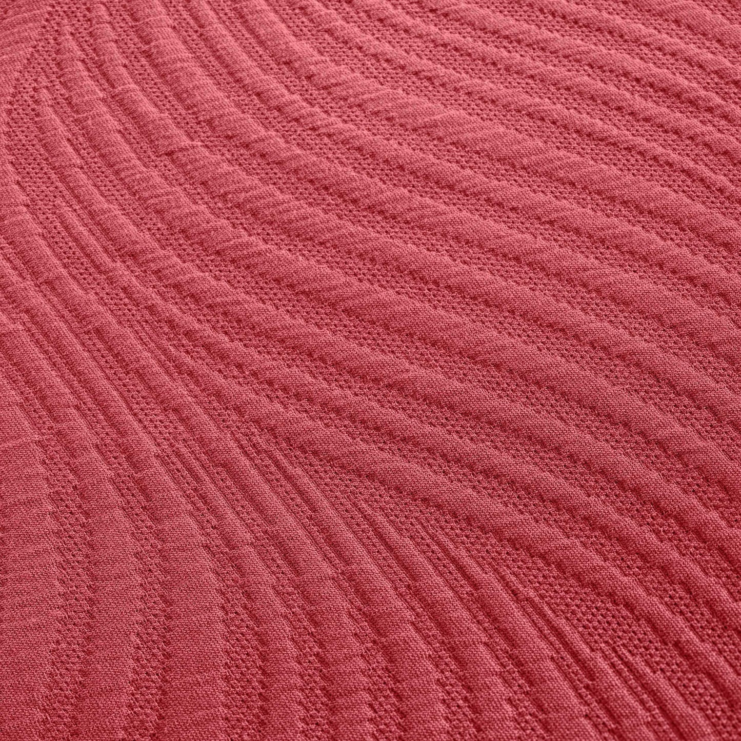 Cascade Cotton Jacquard Matelassé 3-Piece Bedspread Set - Cranberry