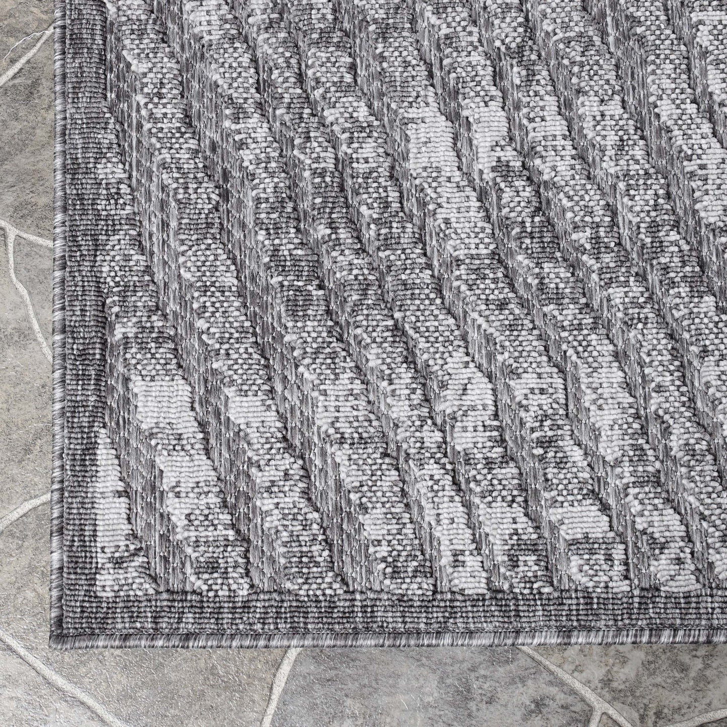 Ellery Abstract Geometric Modern Indoor/Outdoor Area Rug - Grey
