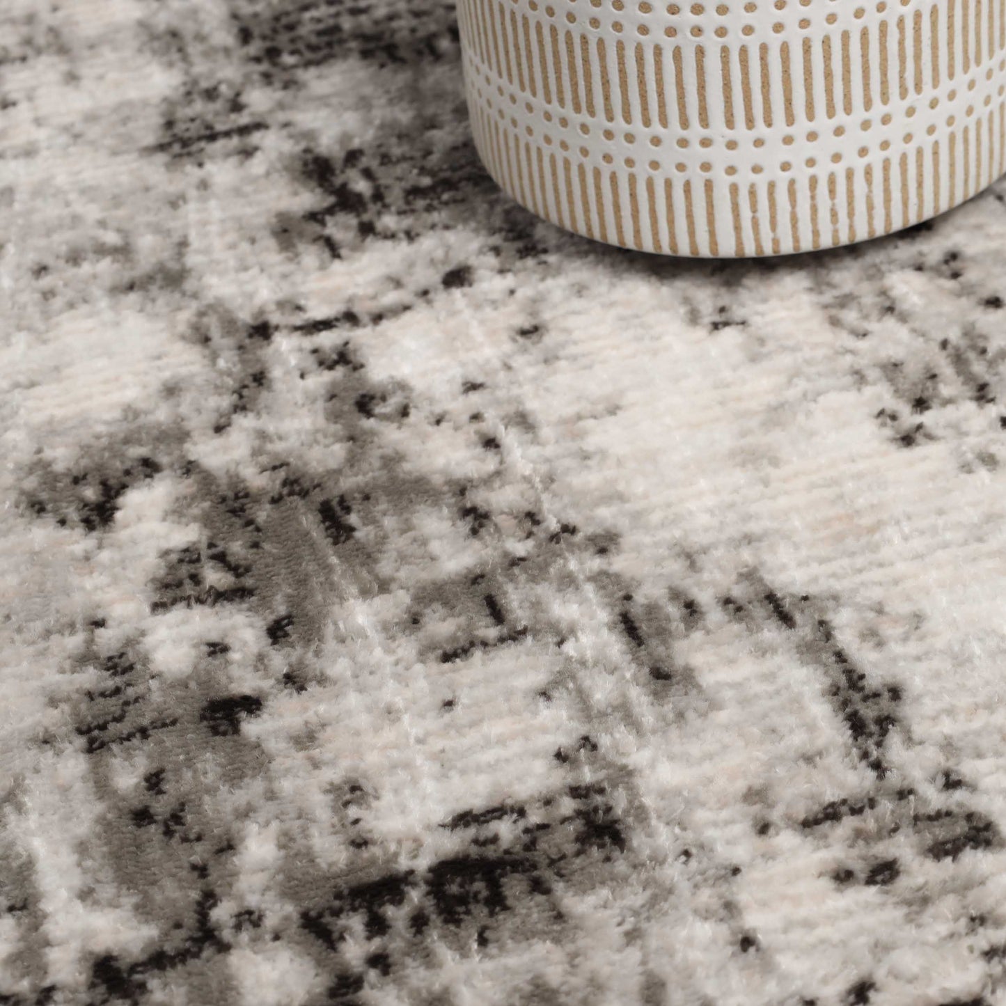 Euphemia Distressed Abstract Eclectic Modern Indoor Area Rug - Charcoal