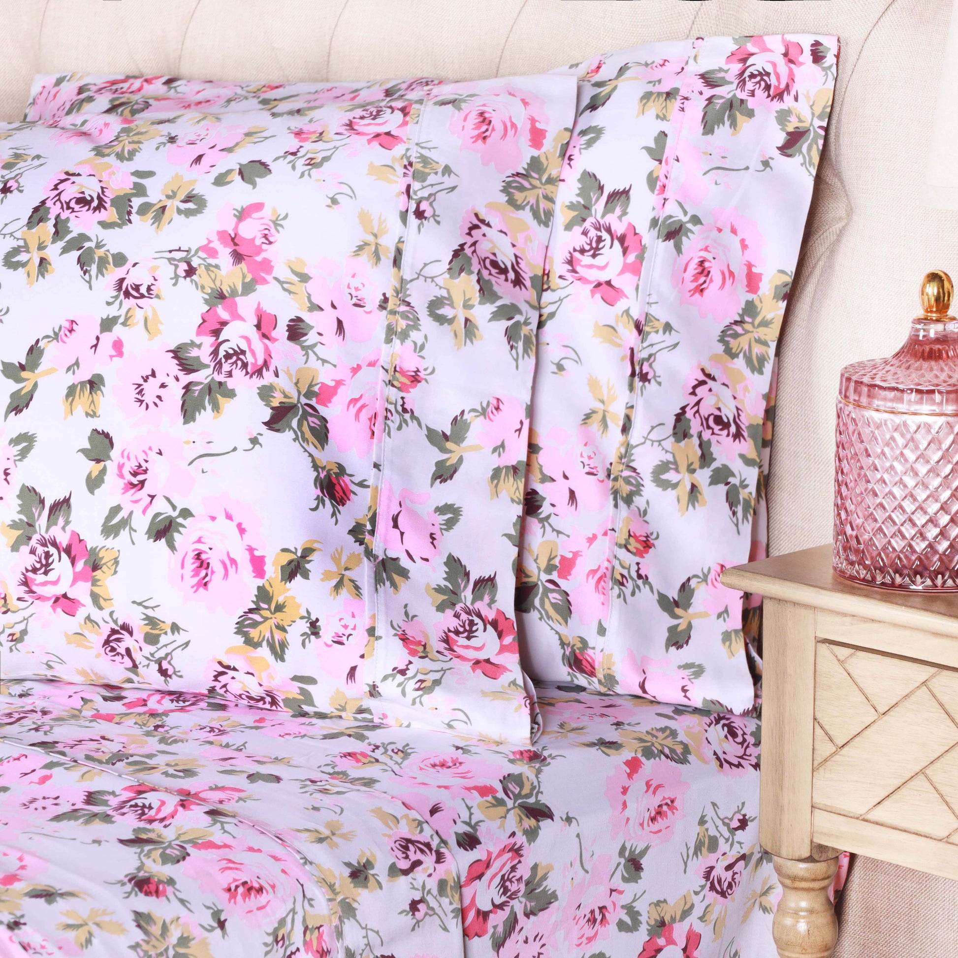 300 Thread Count Cotton Vintage Solid Or Floral Bellflower Sheet Set - White