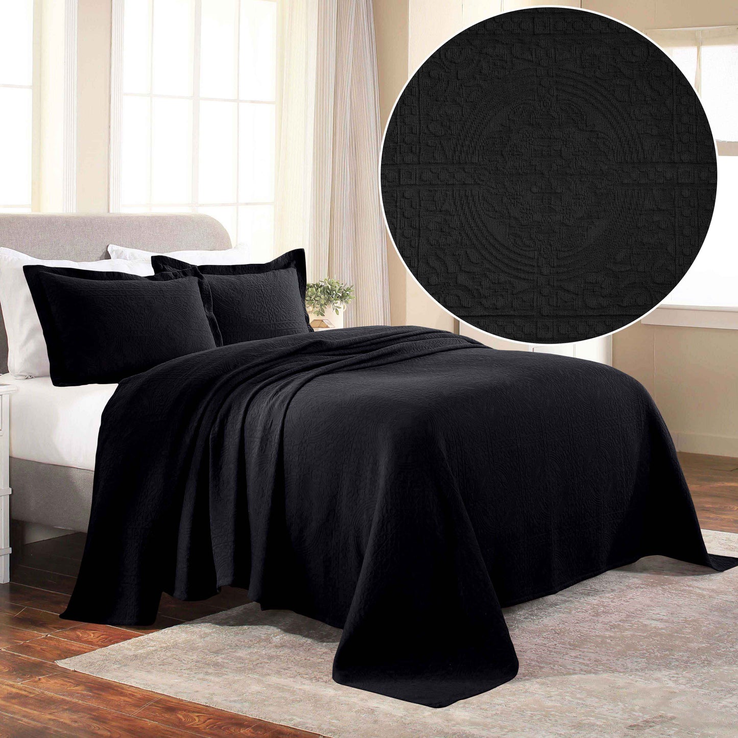Fluer De Lis Jacquard Matelassé Cotton Medallion Bedspread Set - Black
