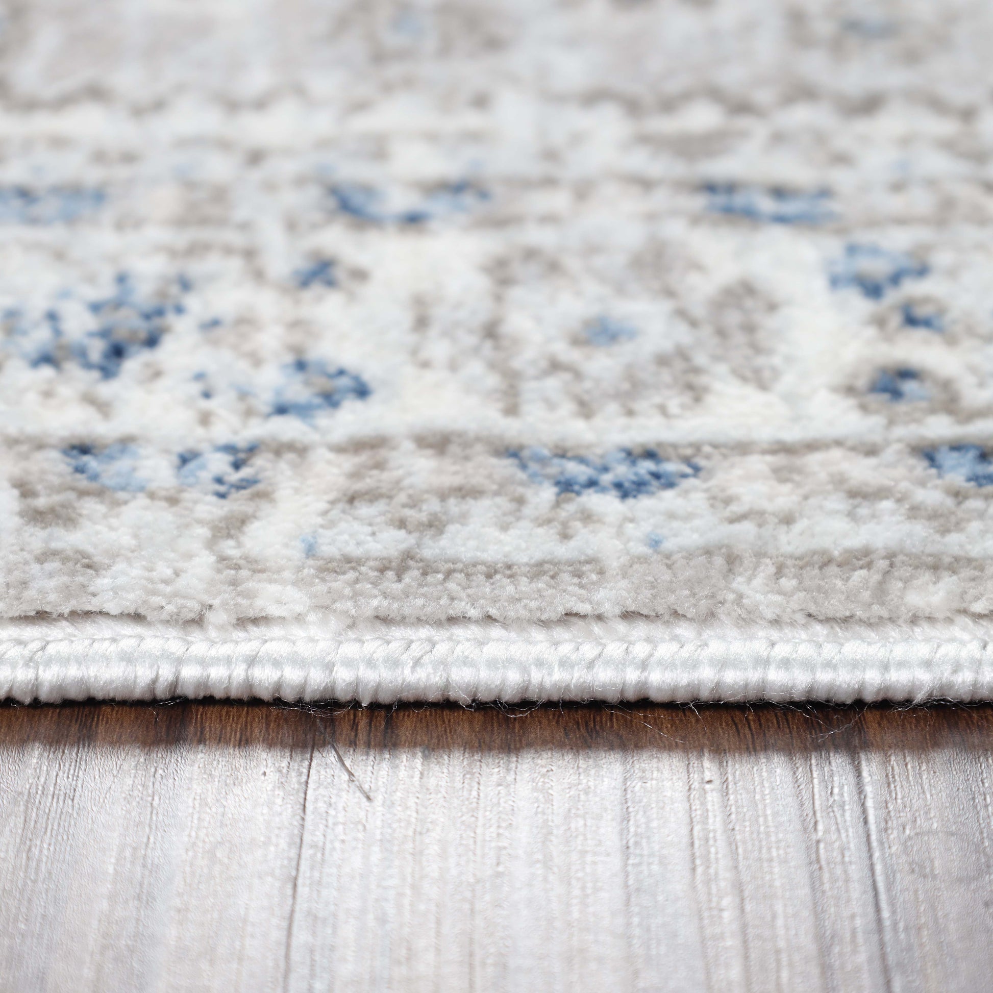 Layland Classic Vintage Medallion Indoor Area Rug or Runner - Gray