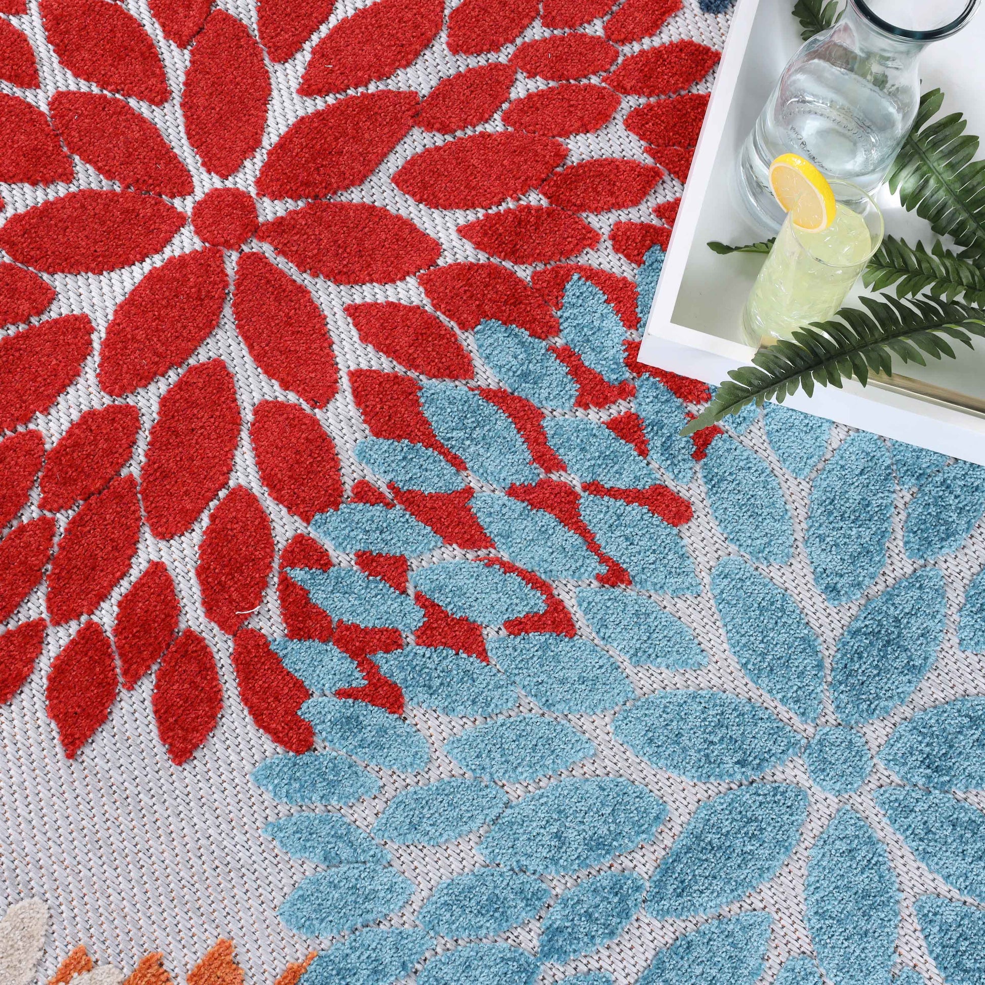 Hydrangea Floral Medallion Indoor Outdoor Area Rug - Multicolor