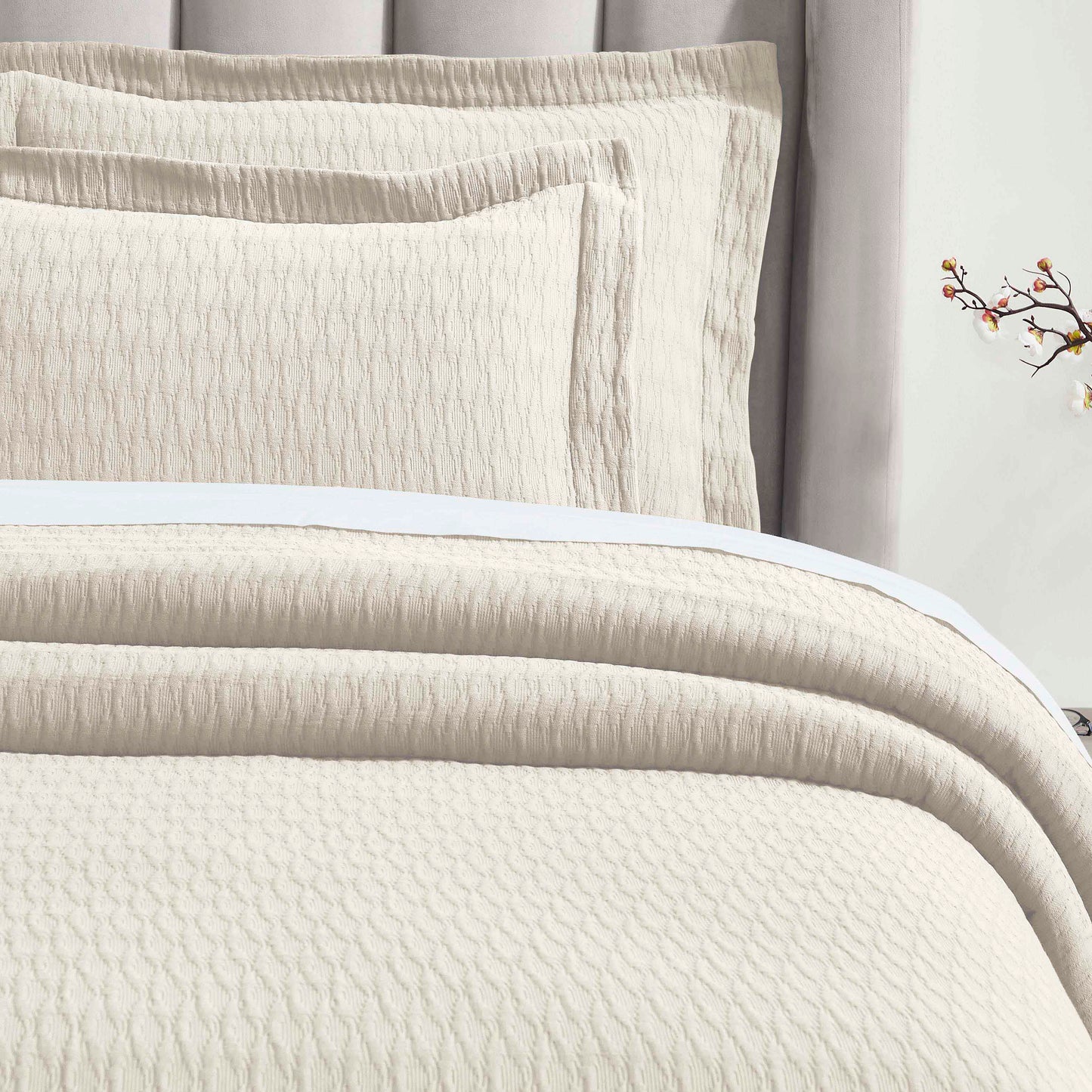 Superior Calvert Cotton Matelasse Weave Diamond Lattice Bedspread Set