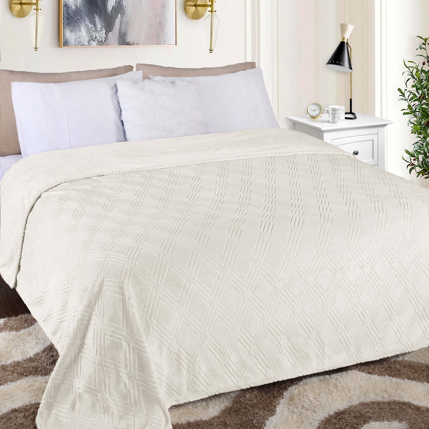 Alaska Diamond Fleece Plush Ultra-Soft Fluffy Blanket