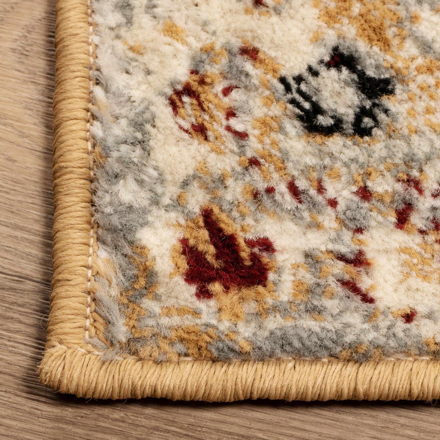 Superior Nysa Oriental Floral and Vines Indoor Farmhouse Area Rug -  Cream