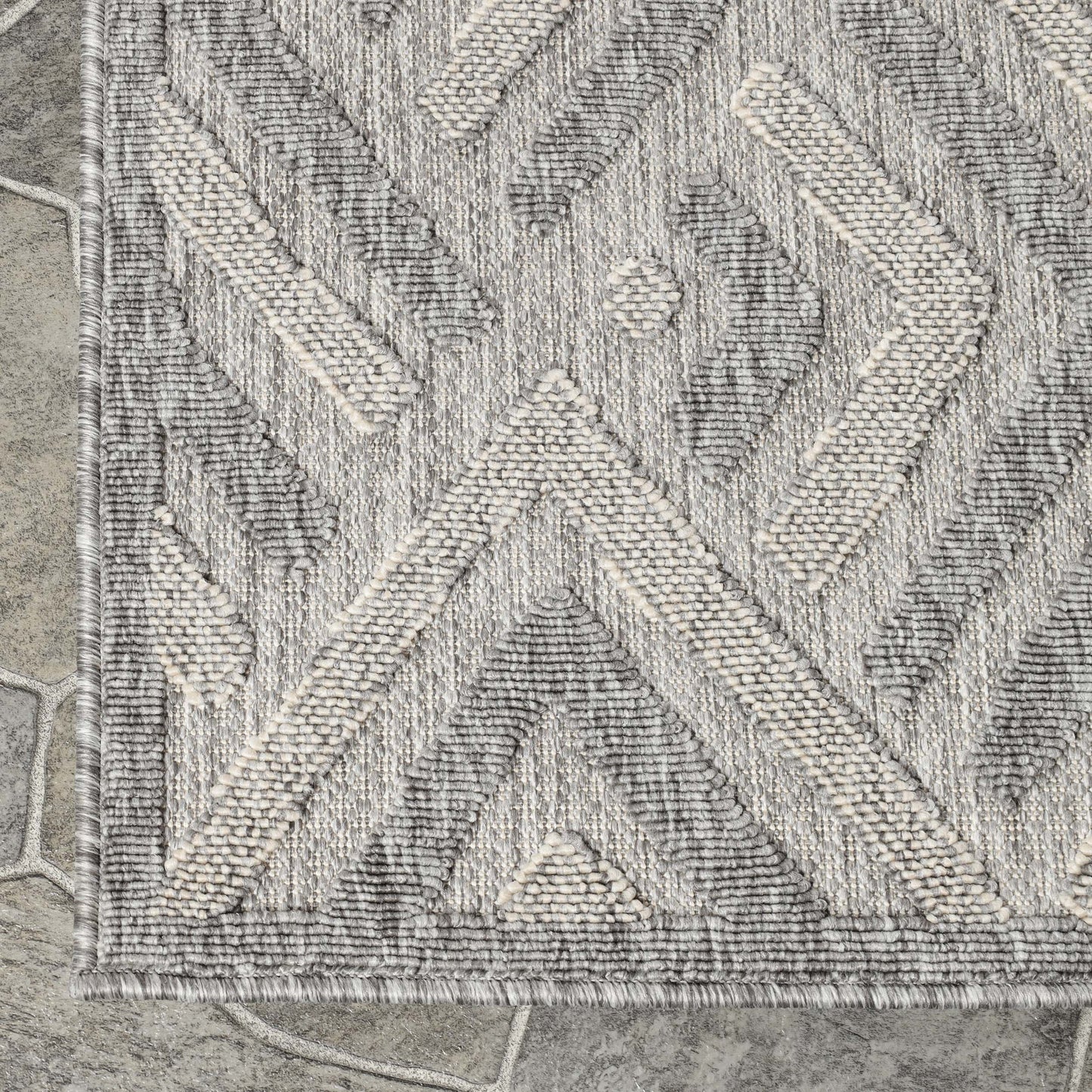 Wynn Modern Geometric Abstract Indoor/Outdoor Area Rug - Charcoal