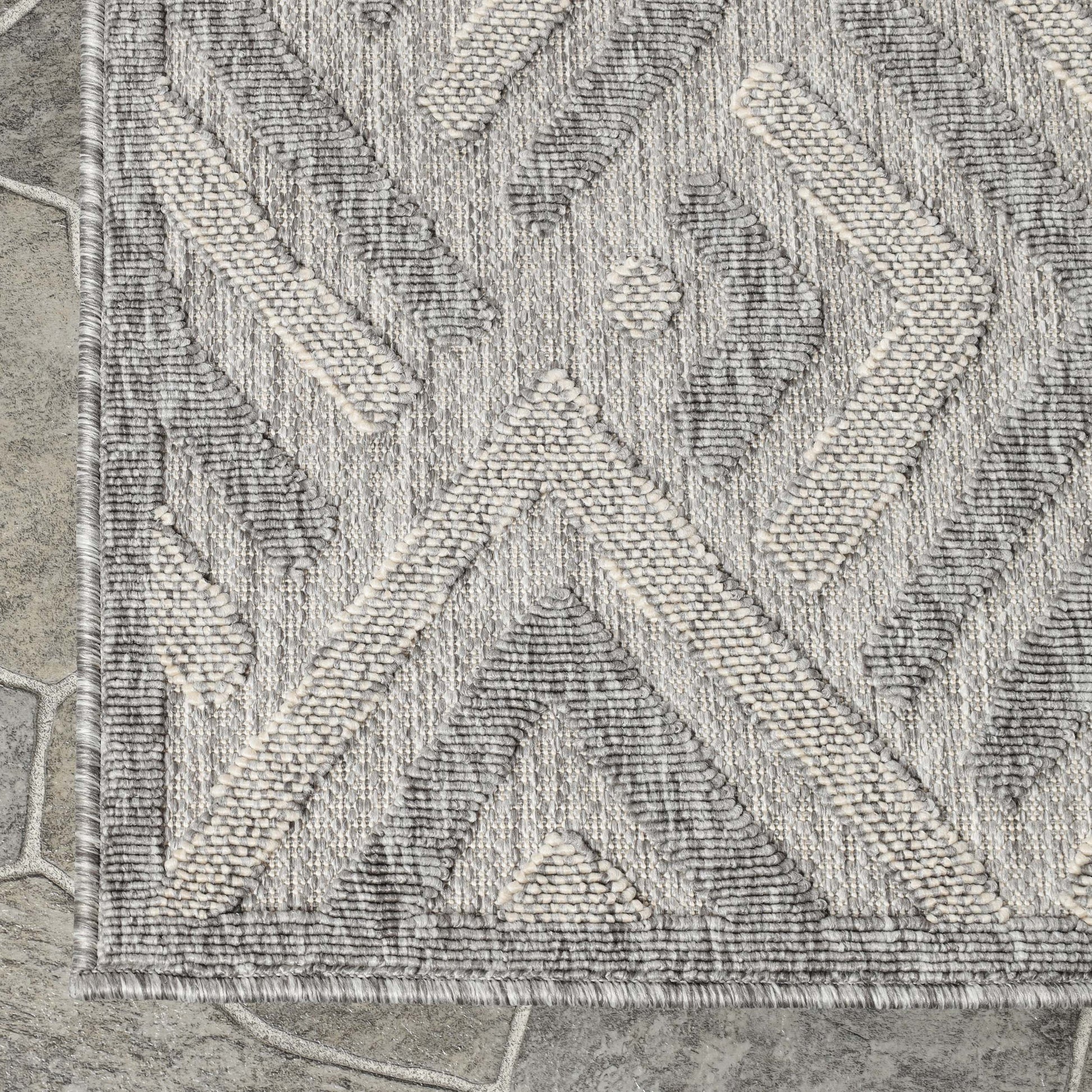 Wynn Modern Geometric Abstract Indoor/Outdoor Area Rug - Charcoal