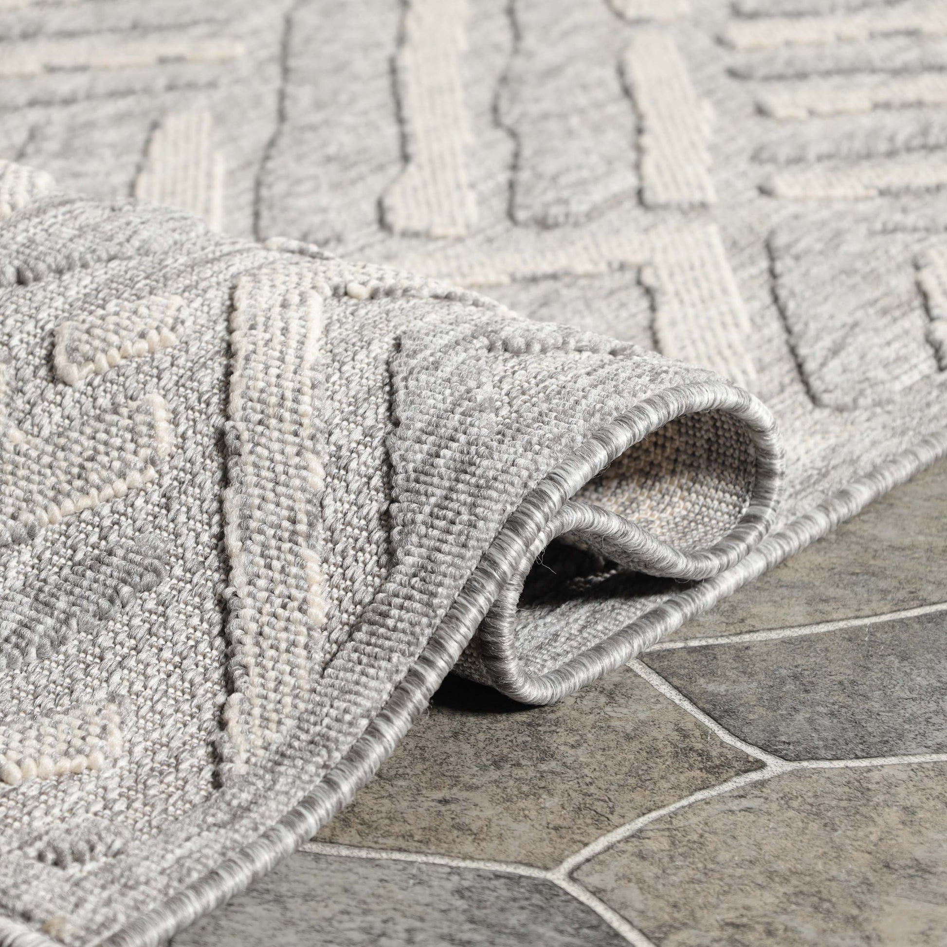 Wynn Modern Geometric Abstract Indoor/Outdoor Area Rug - Charcoal