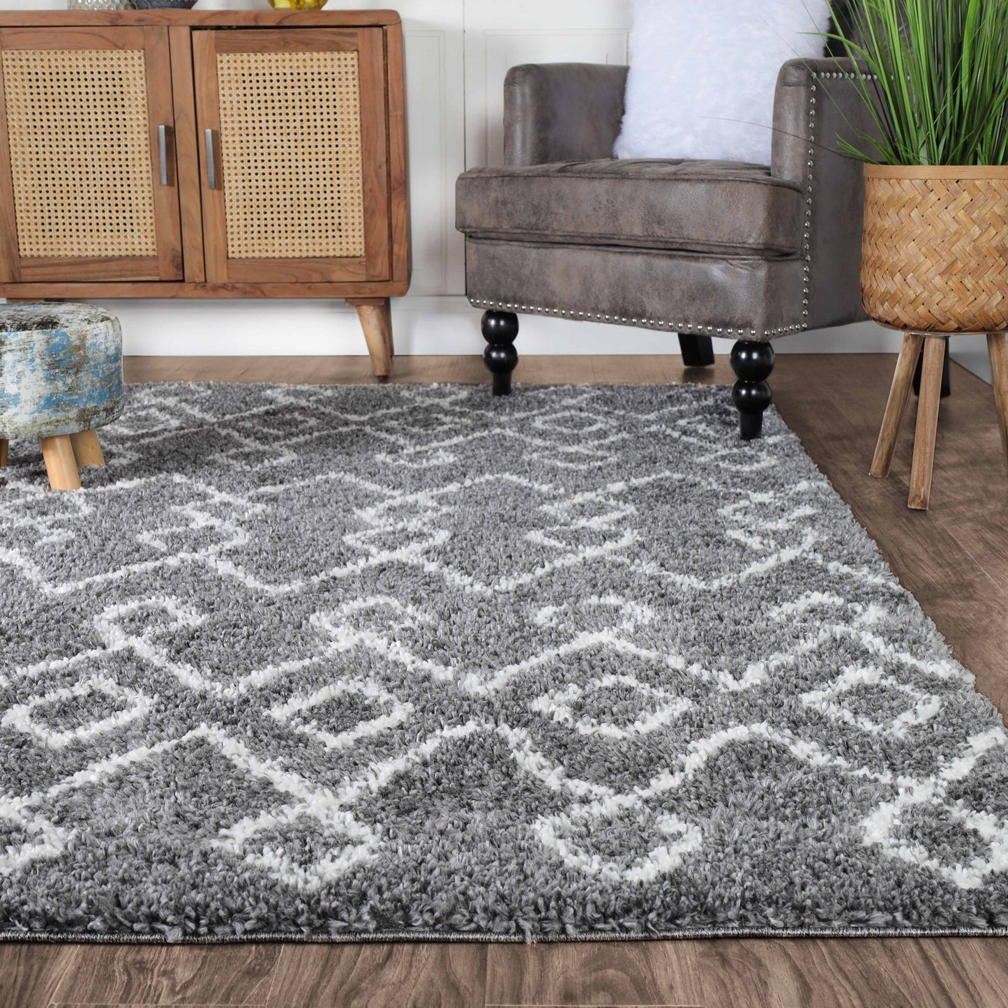 Superior Boho Geometric Diamonds Indoor Plush Shag Area Rug - Cream-Black