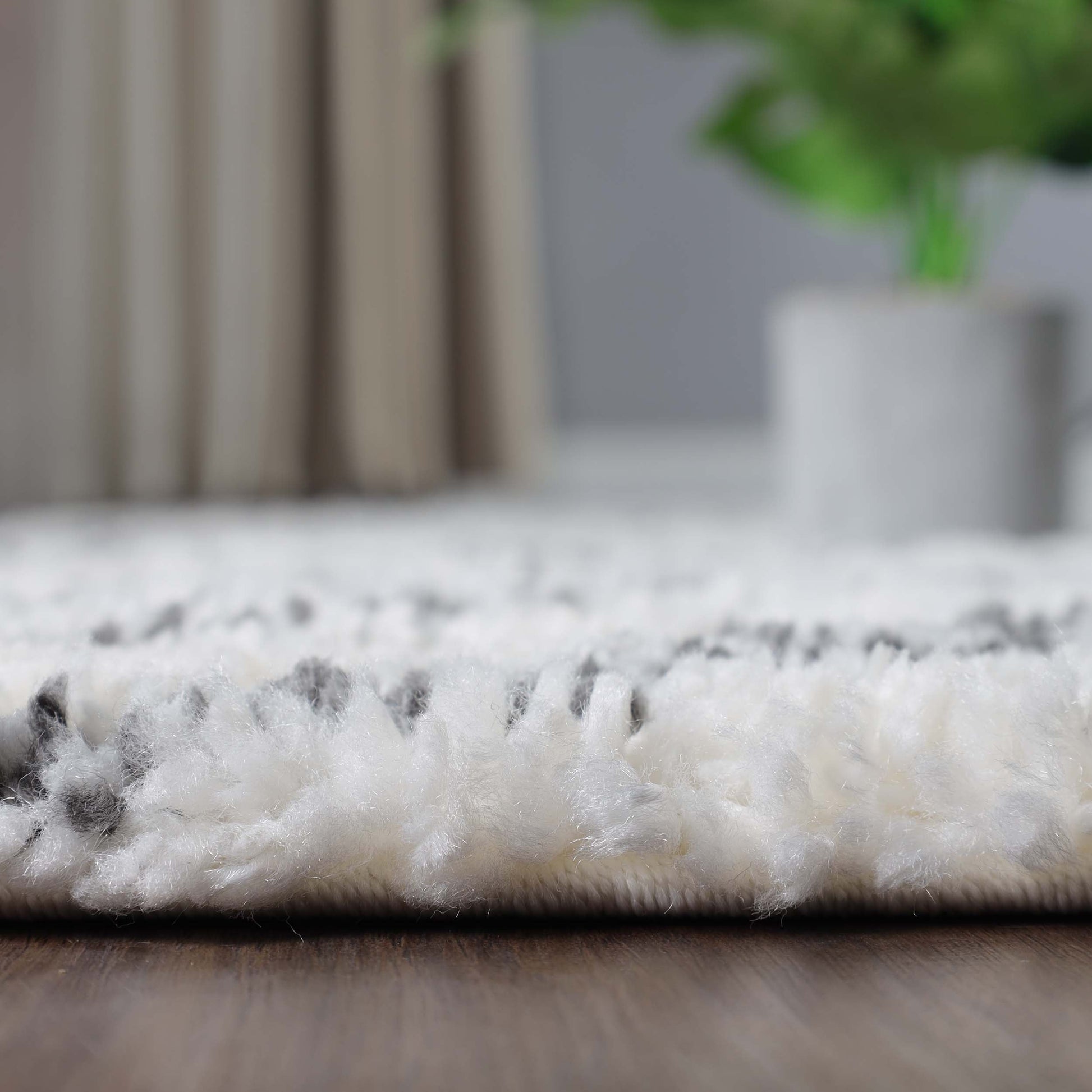 Superior Botanical Indoor Plush Shag Transitional Area Rug - Cream-Black