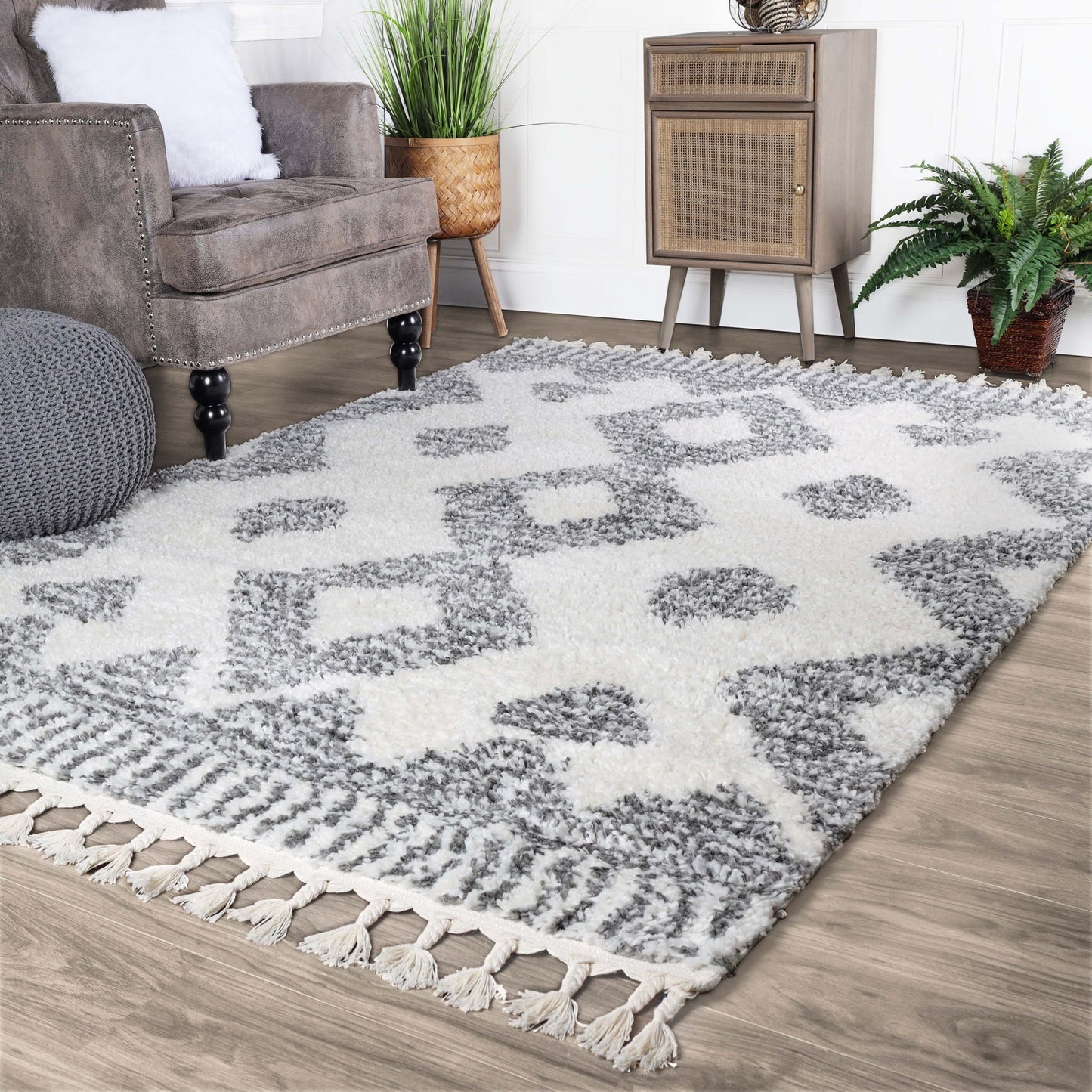 Superior Bohemian Geometric Indoor Plush Shag Area Rug with Tassels  - Black-Cream
