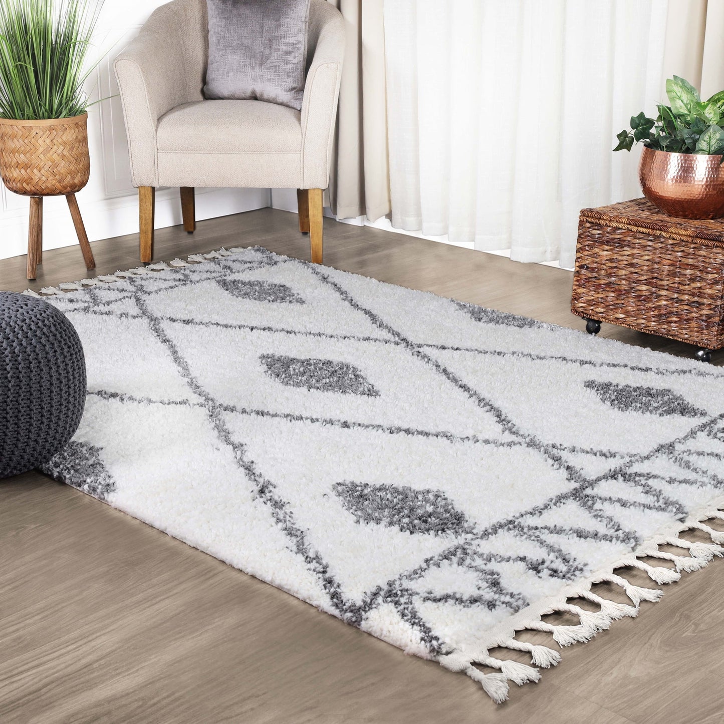 Superior Boho Tribal Geometric Indoor Shag Area Rug with Tassels - Cream-Grey