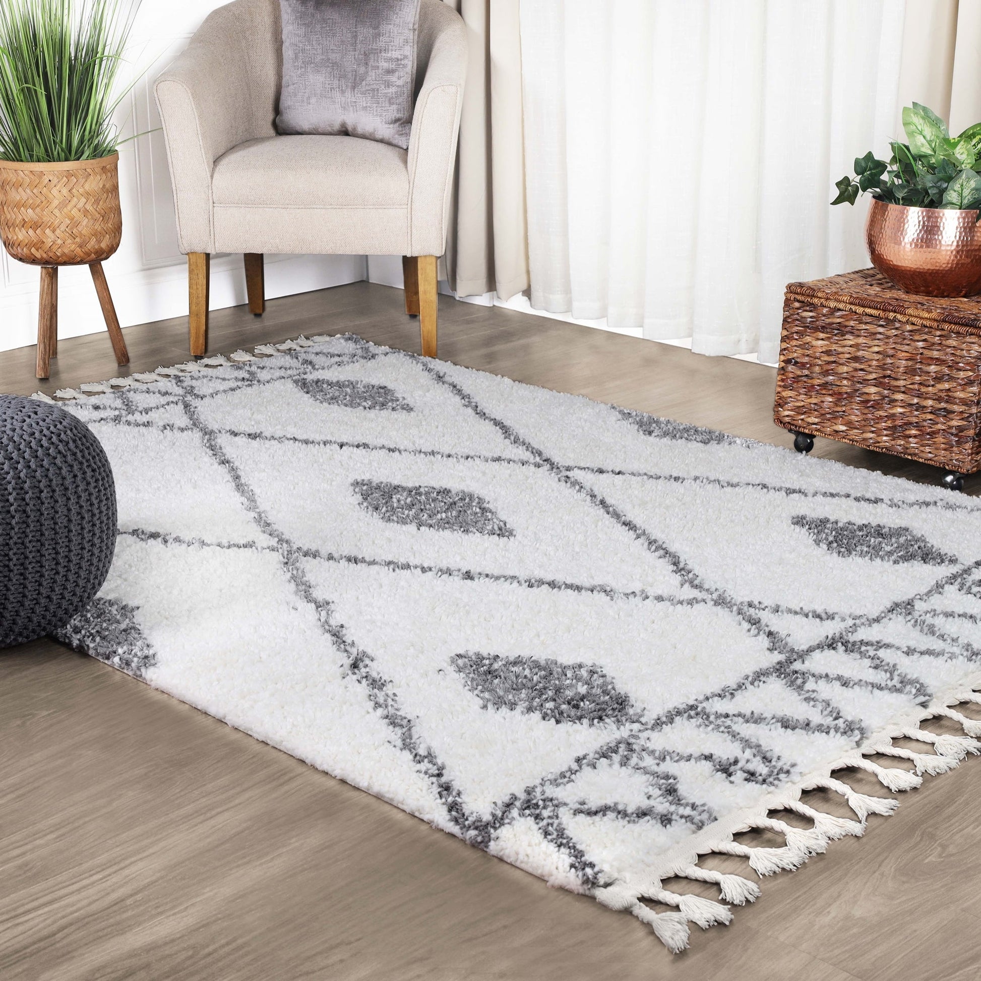 Superior Boho Tribal Geometric Indoor Shag Area Rug with Tassels - Cream-Grey