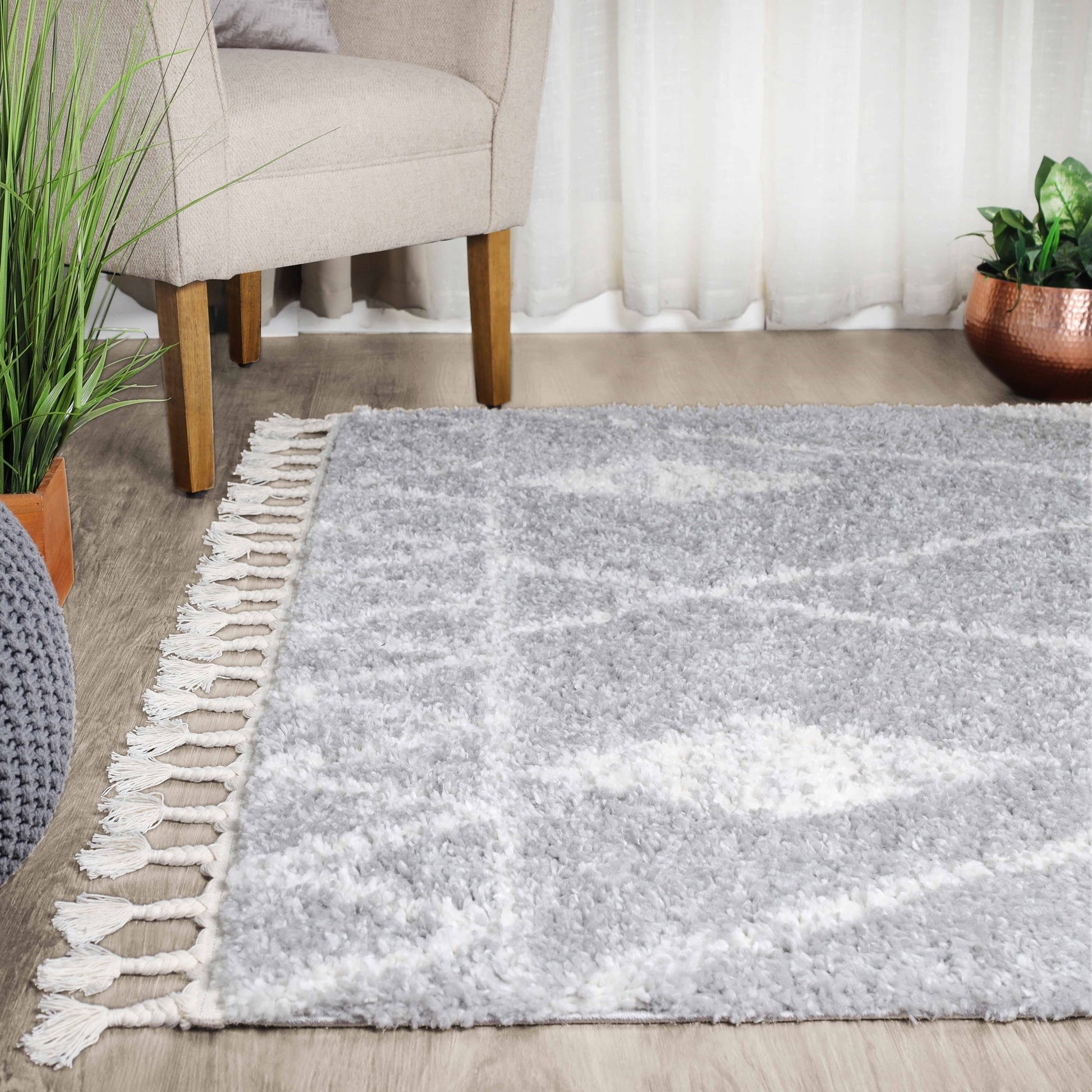 Superior Boho Tribal Geometric Indoor Shag Area Rug with Tassels - Cream-Grey