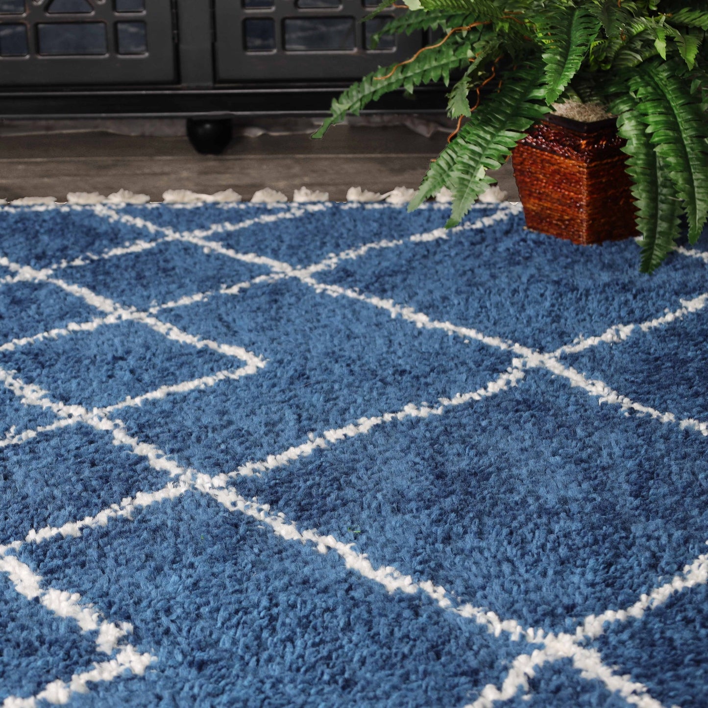 Superior Boho Geometric Diamonds Indoor Plush Shag Area Rug with Tassels - Cream-Blue