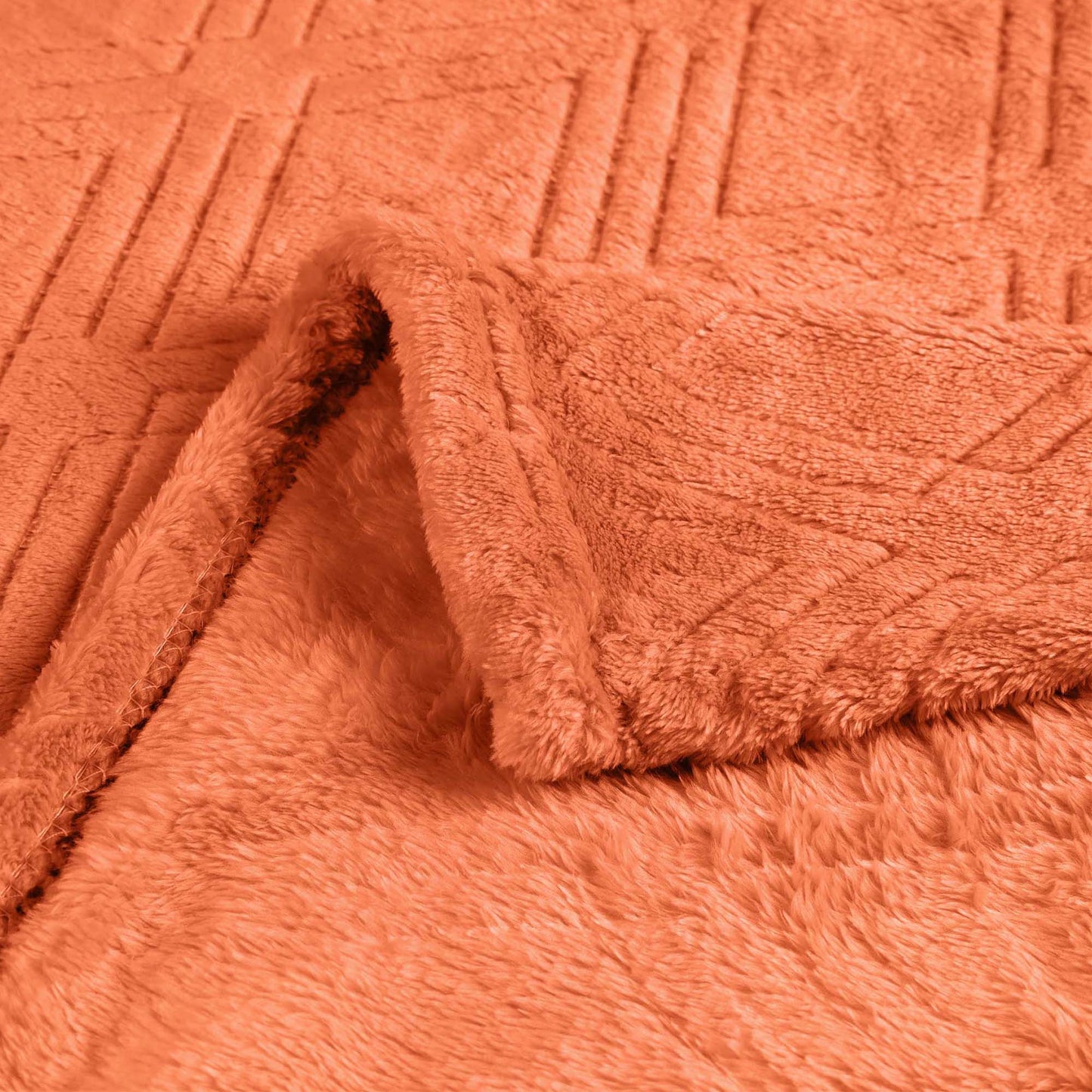 Alaska Diamond Fleece Plush Ultra-Soft Fluffy Blanket