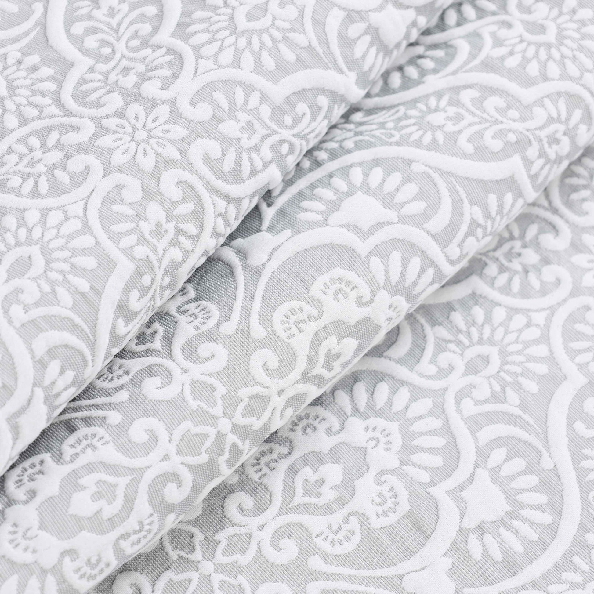 Enzy Medium Weight Floral Matelasse 3 Piece Bedspread Pillow Sham Set - Silver