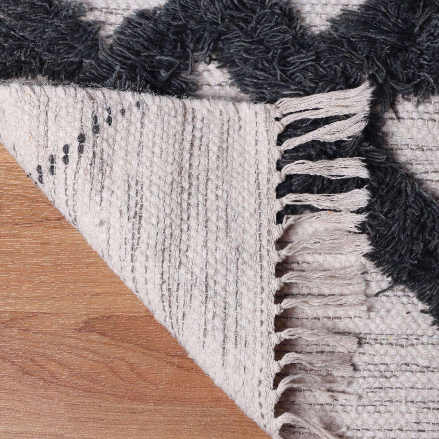 Superior Southwestern Wool Abstract Line Geometric Fringe Area or Runner Rug - Charcoal