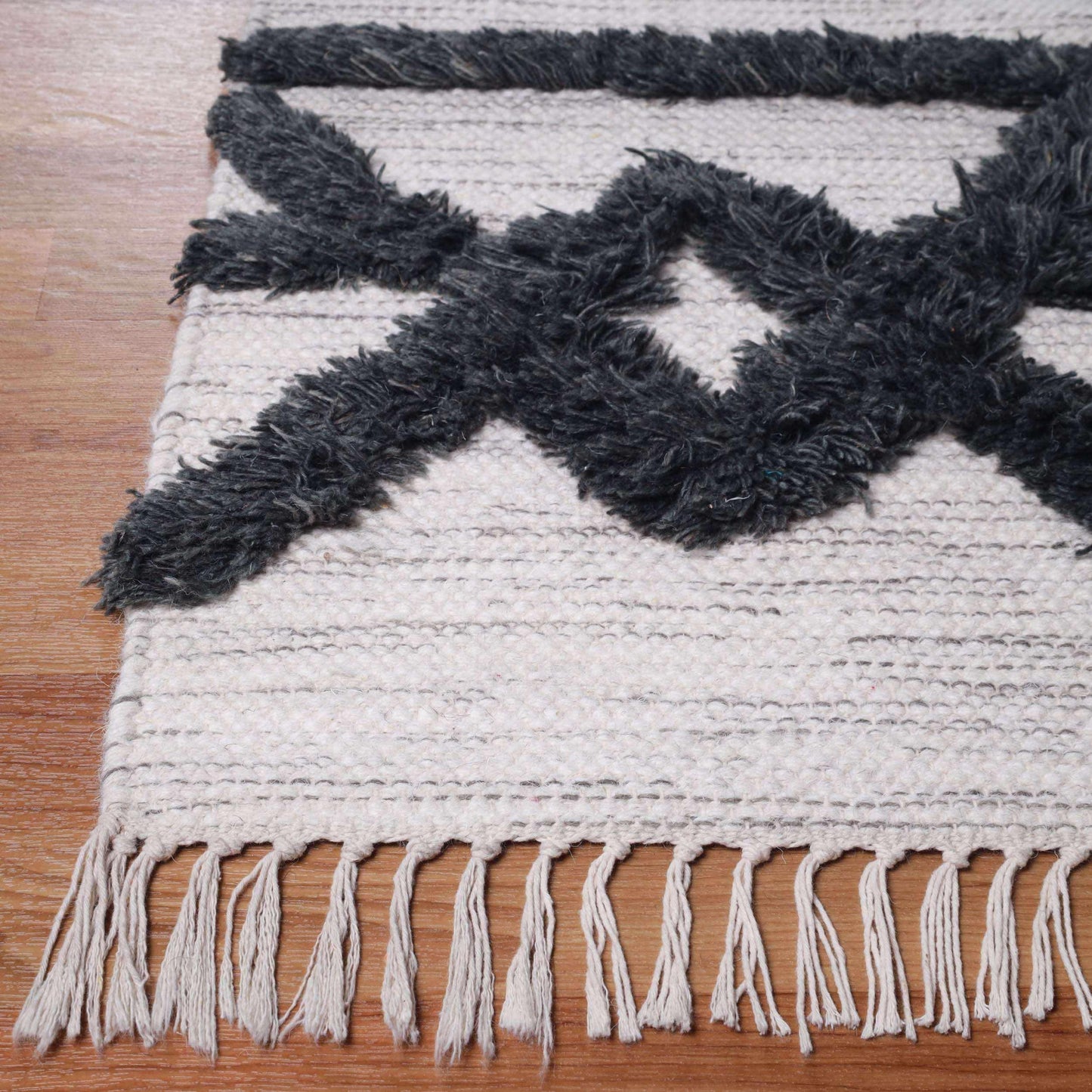 Superior Southwestern Wool Abstract Line Geometric Fringe Area or Runner Rug - Charcoal