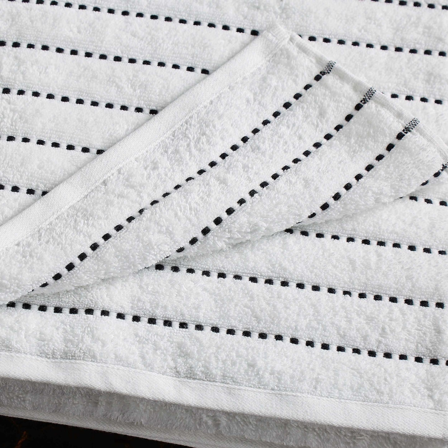Traditional Organic Wave 650 GSM 16- Pieces Towel Set - Black