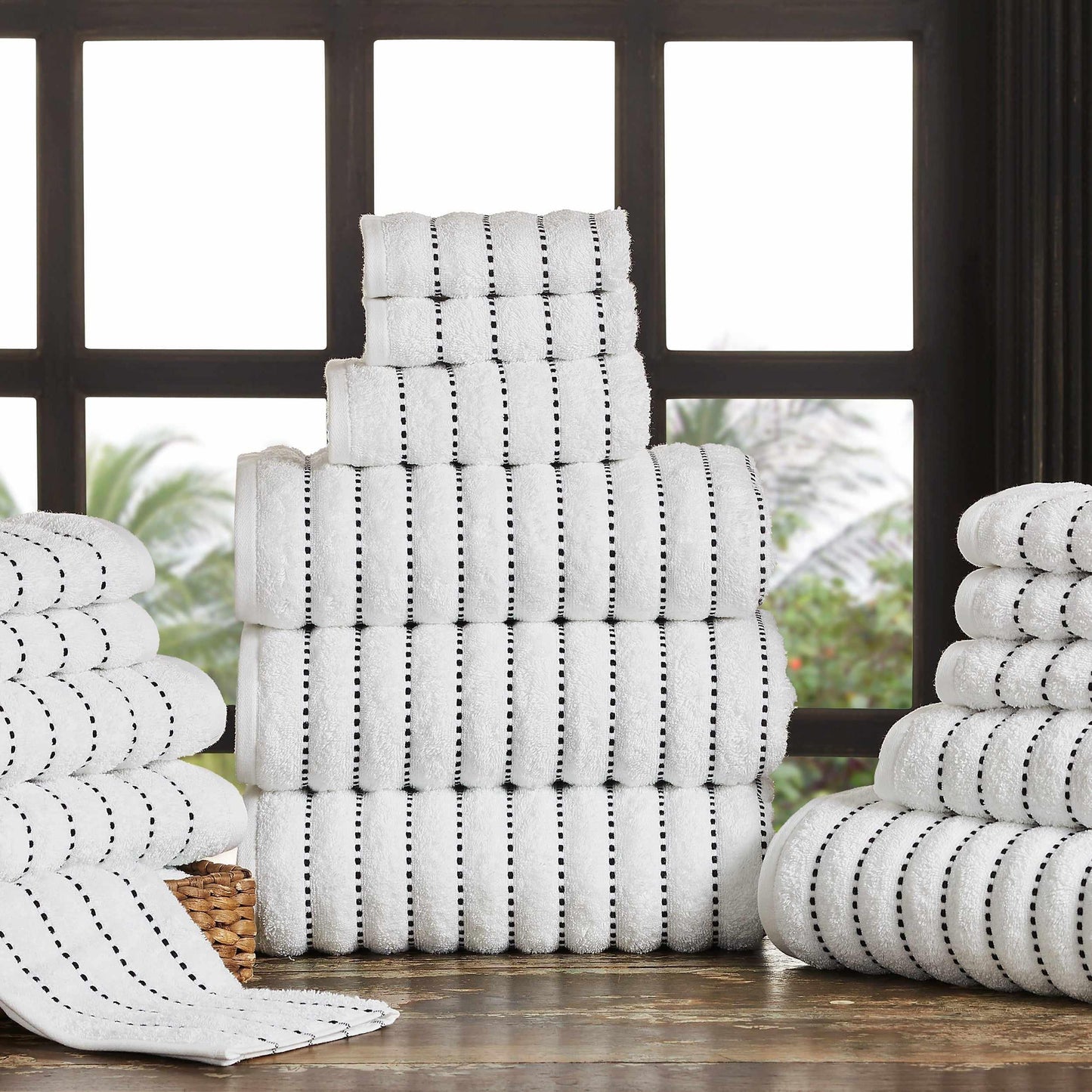 Traditional Organic Wave 650 GSM 16- Pieces Towel Set - Black