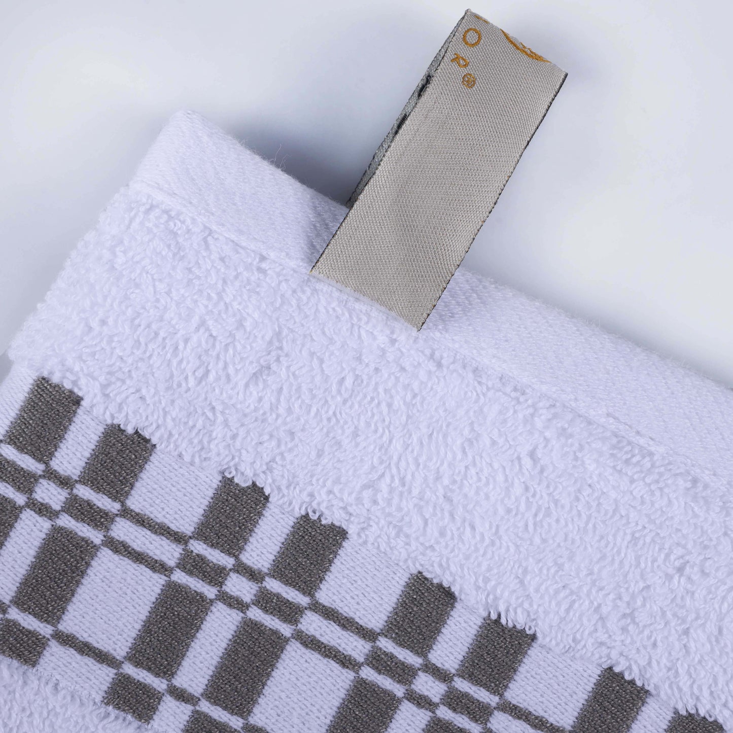 Larissa Cotton Geometric Border Bath Towel Set of 4 - White