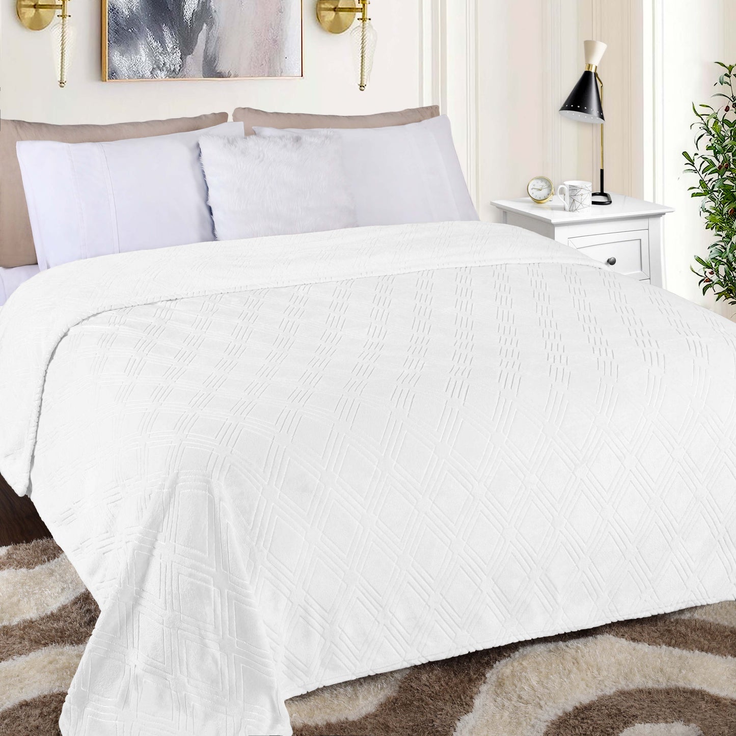 Alaska Diamond Fleece Plush Ultra-Soft Fluffy Blanket