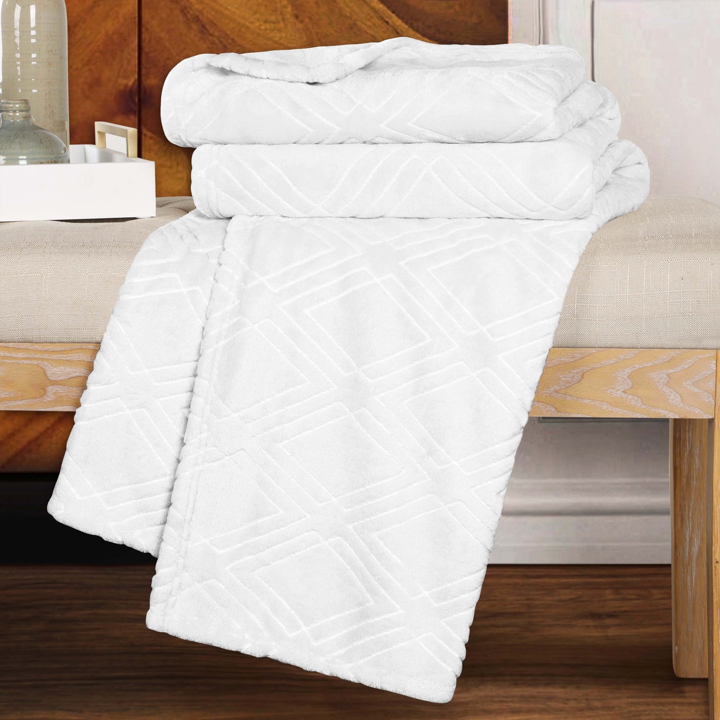 Alaska Diamond Fleece Plush Ultra-Soft Fluffy Blanket